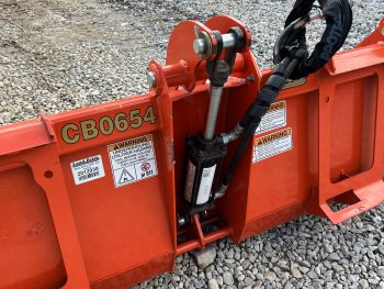 54" Land Pride CB0654 Combination Multi Purpose 4-IN-1 Bucket Attachment - Image 10