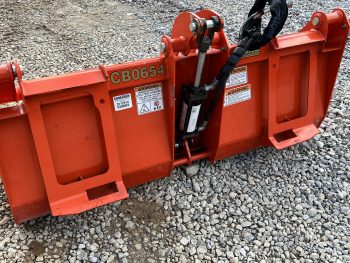 54" Land Pride CB0654 Combination Multi Purpose 4-IN-1 Bucket Attachment - Image 11