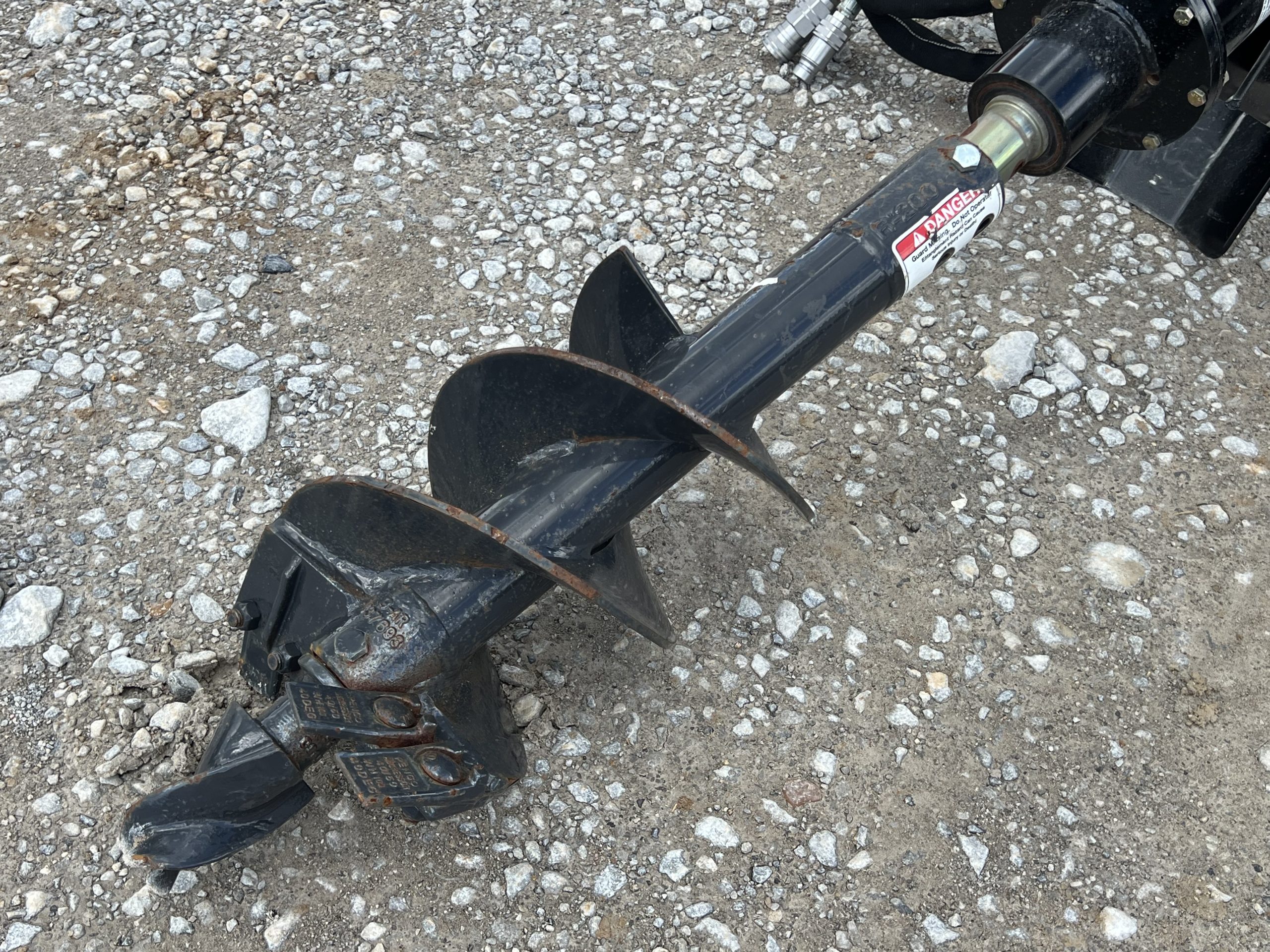 2023 Land Pride SA10 Hydraulic Post Hole Digger Auger Compact Tractor Attachment - Image 10