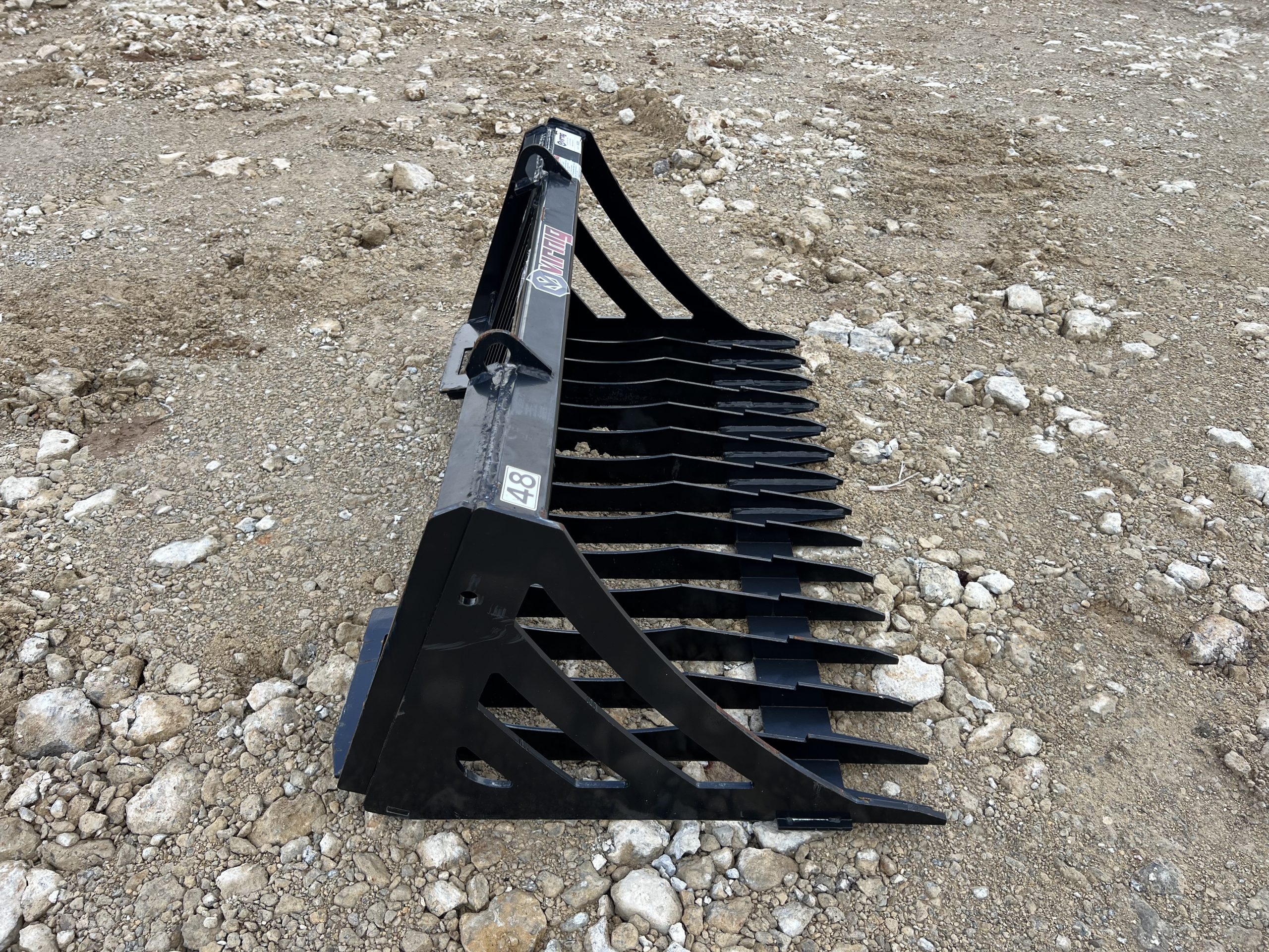 Virnig 48" V30 Skeleton Rock Bucket Attachment Fits Compact Tractor Quick Attach - Image 4