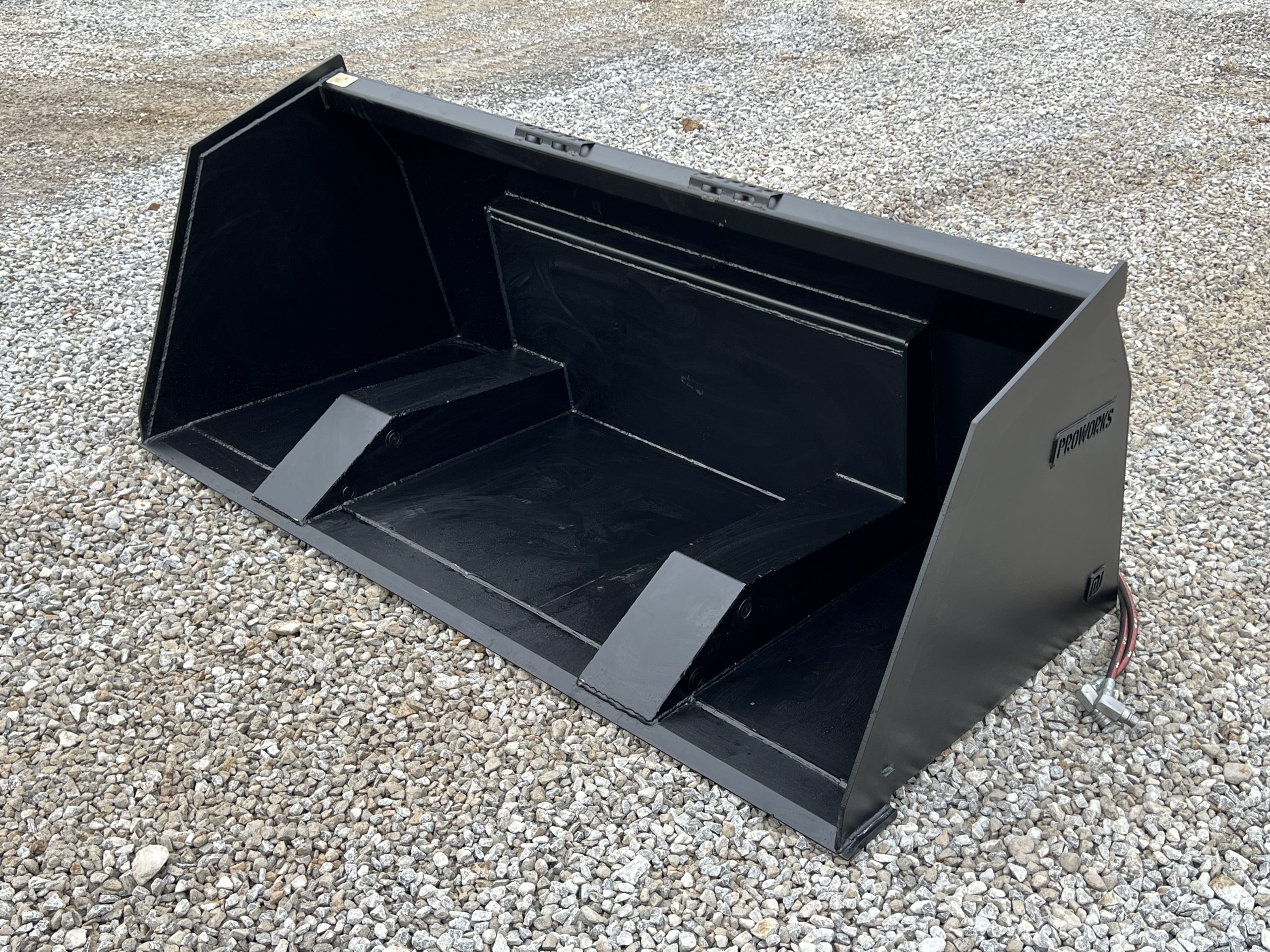 84" High Front Dump Bucket Attachment Fits Skid Steer Quick Attach - Image 3
