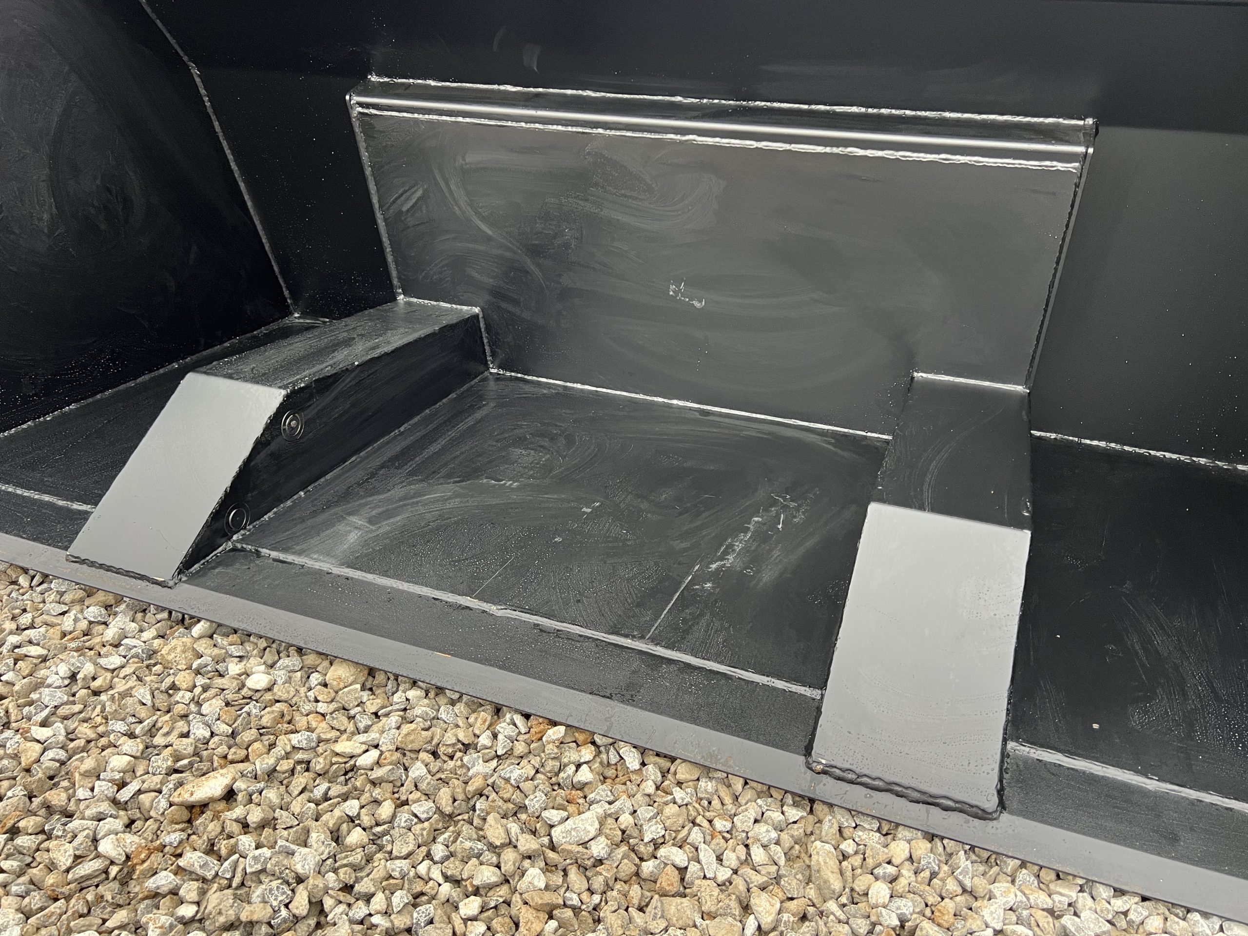 84" High Front Dump Bucket Attachment Fits Skid Steer Quick Attach - Image 10