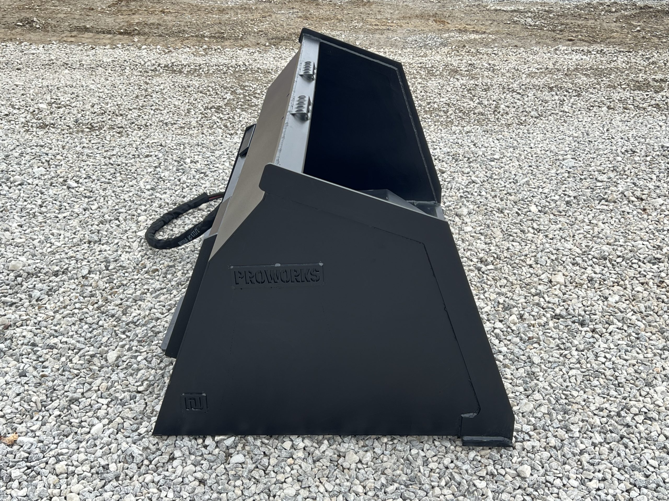 72" High Front Dump Bucket Attachment Fits Skid Steer Quick Attach - Image 4