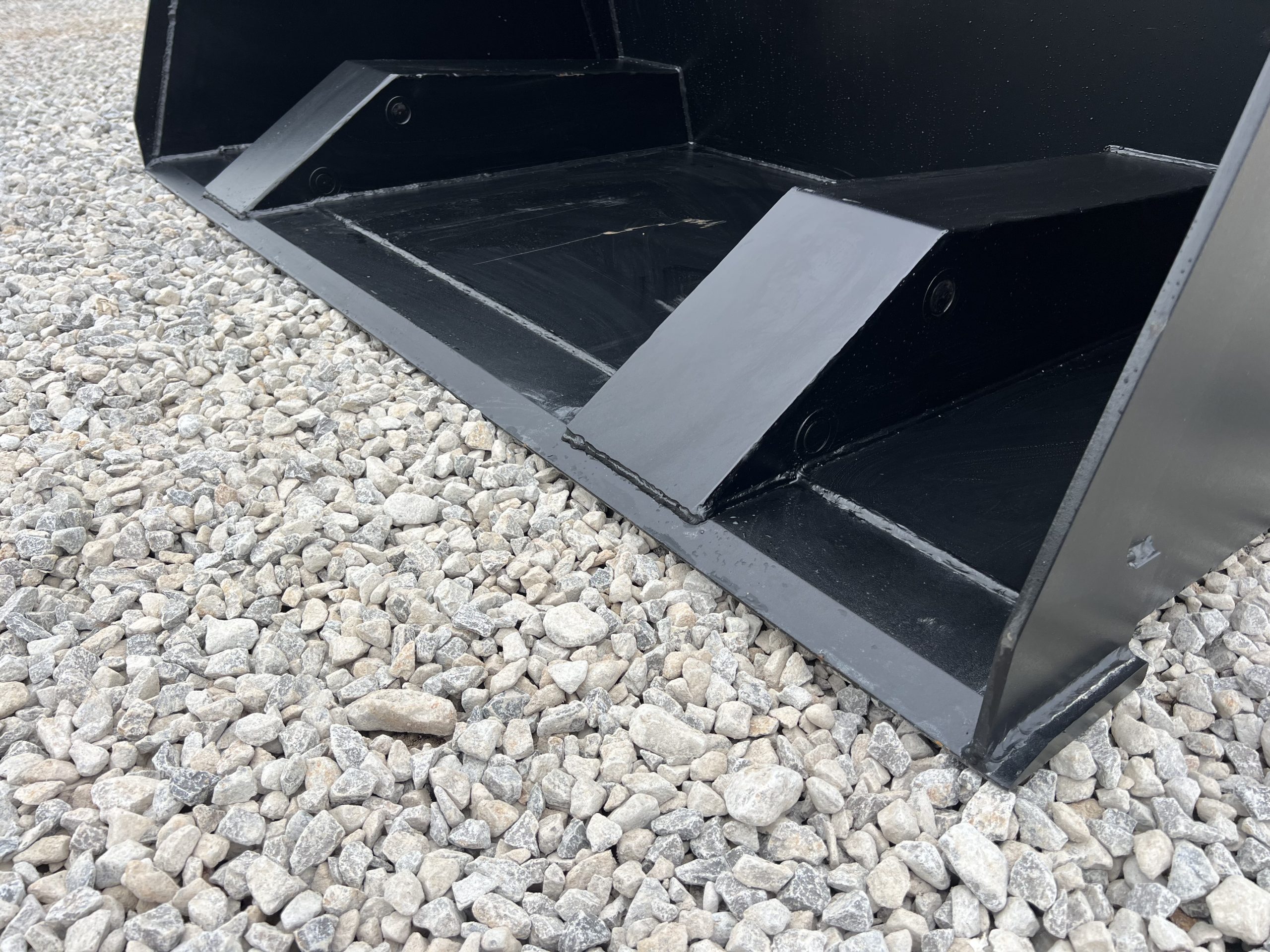 72" High Front Dump Bucket Attachment Fits Skid Steer Quick Attach - Image 9