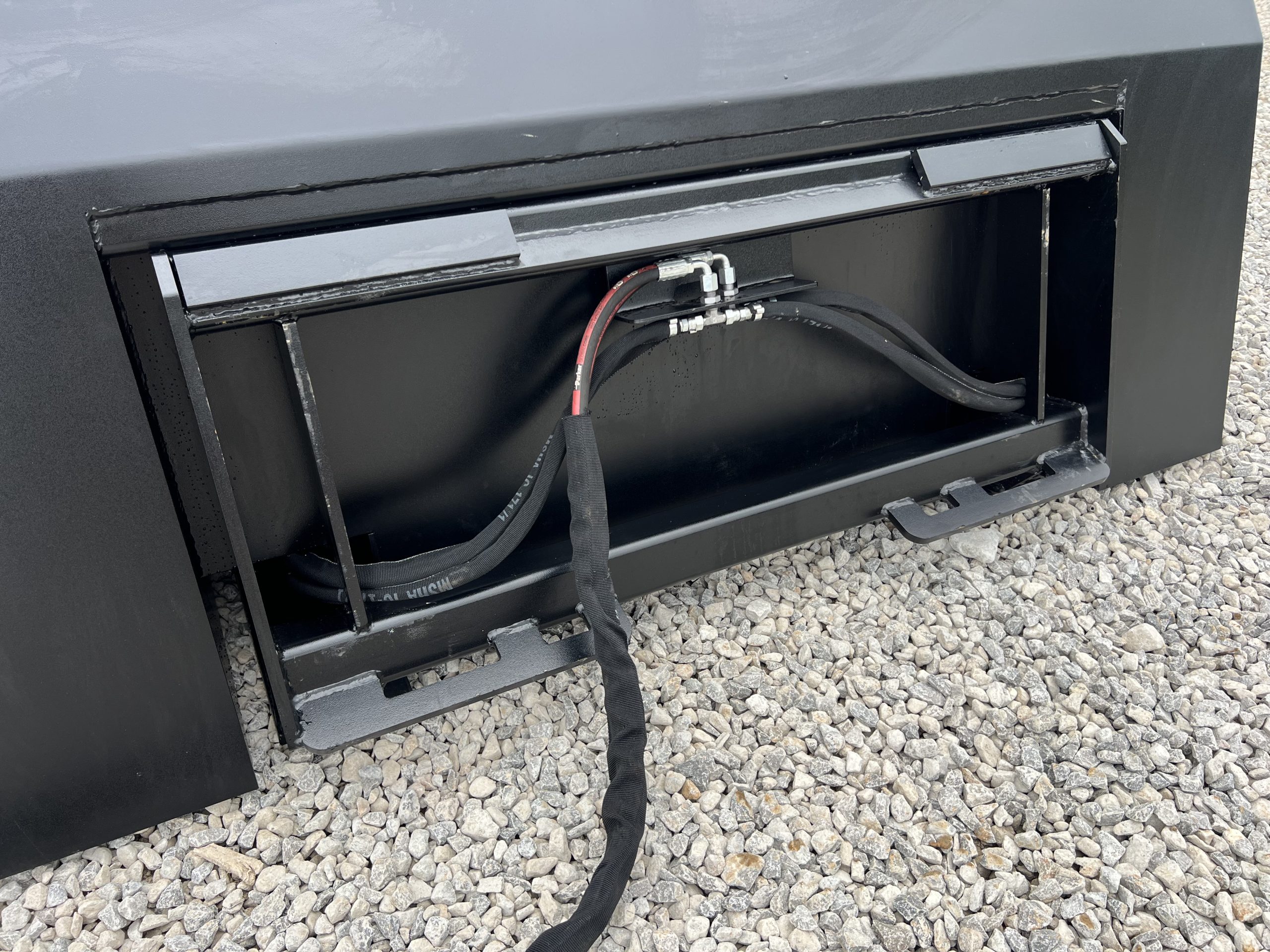 72" High Front Dump Bucket Attachment Fits Skid Steer Quick Attach - Image 11