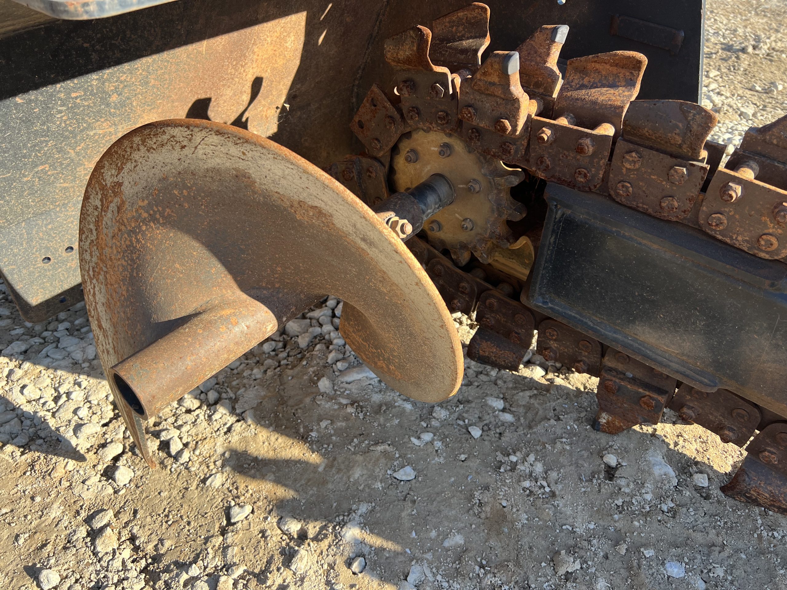 2021 CAT T112 48" x 6" Trencher Attachment Combo Chain Fits Skid Steer - Image 7