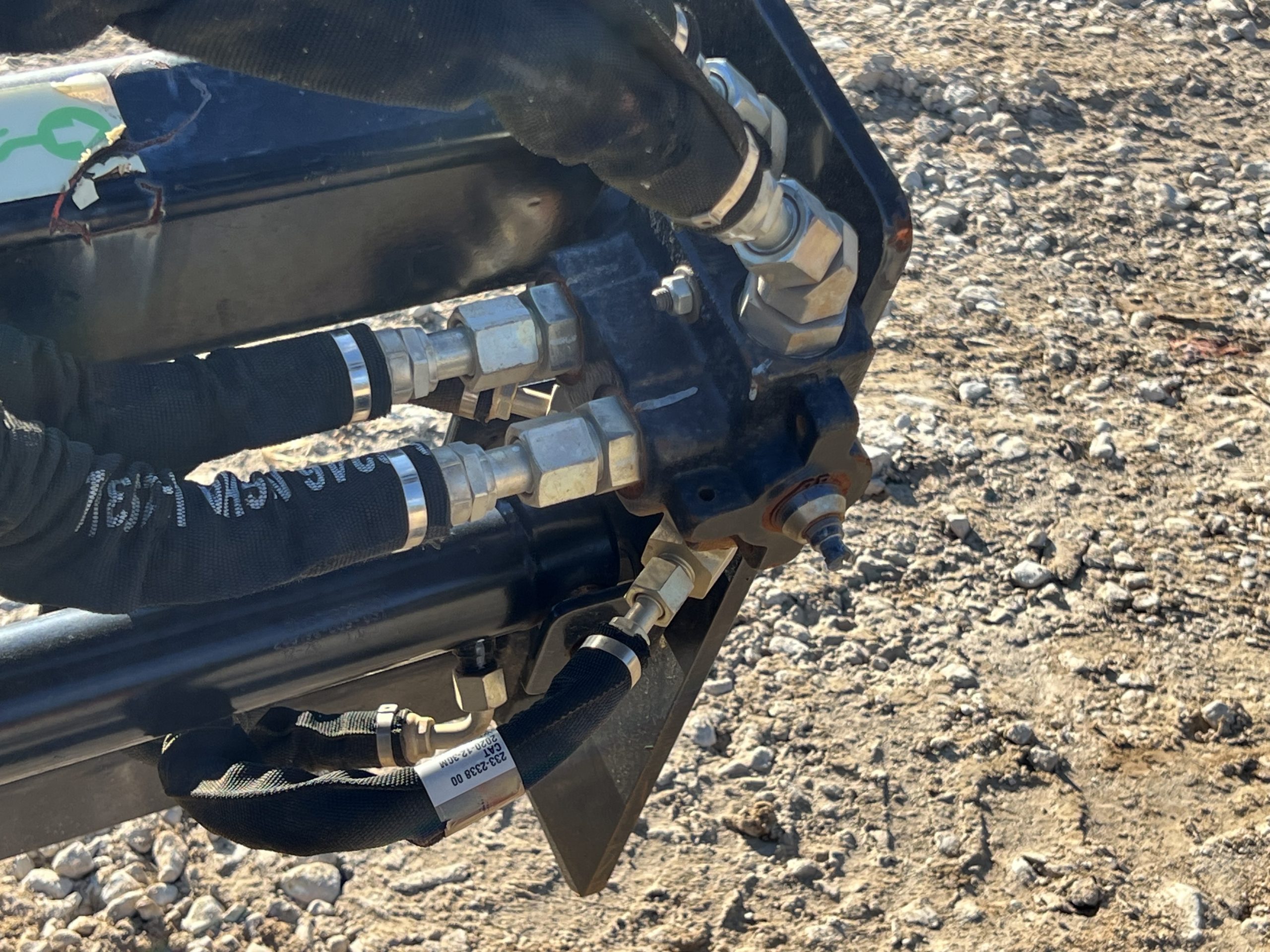 2021 CAT T112 48" x 6" Trencher Attachment Combo Chain Fits Skid Steer - Image 13