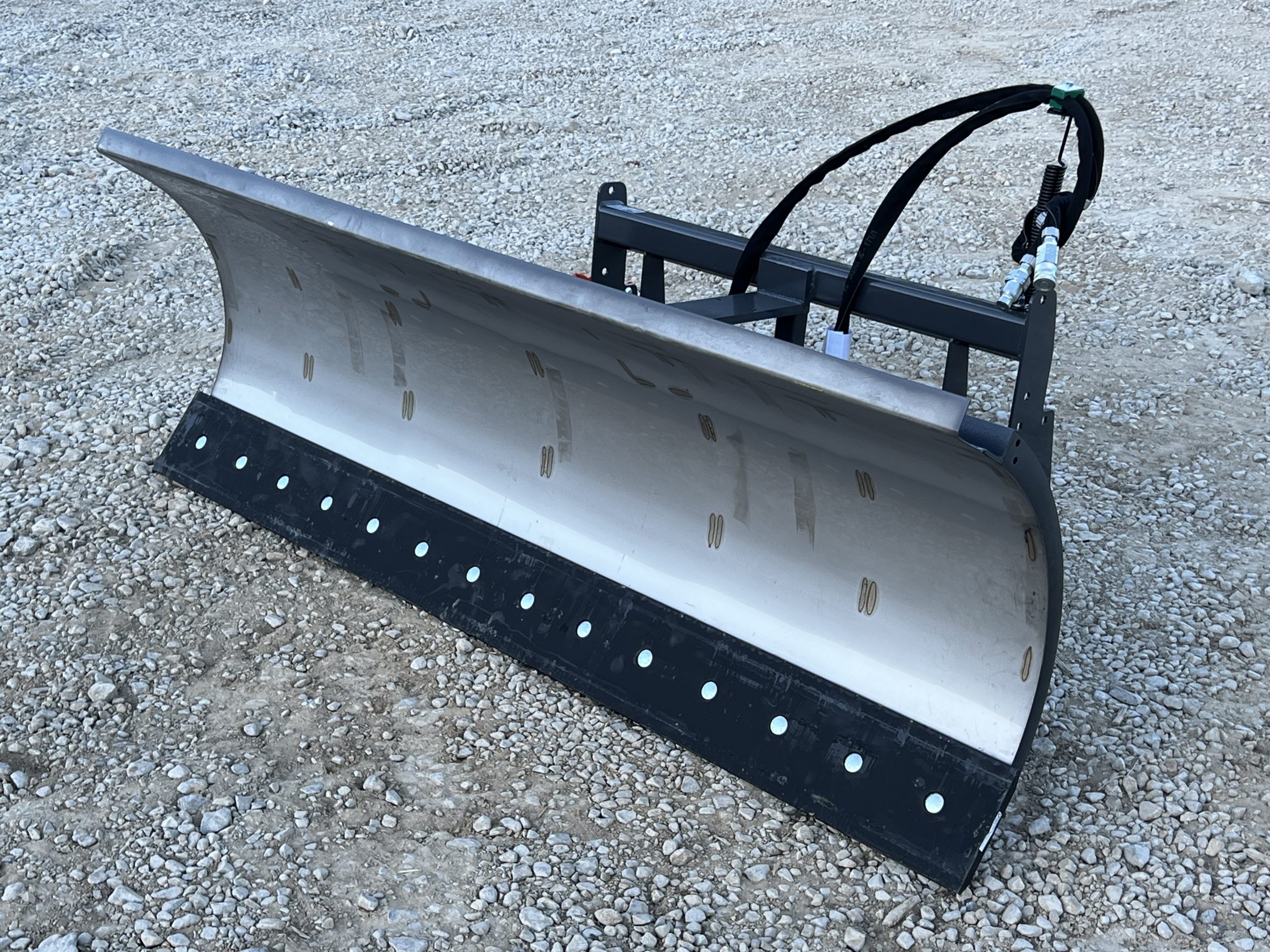 84" Berlon Hydraulic Angle Snow Blade Plow Attachment Fits Skid Steer Quick Attach - Image 3