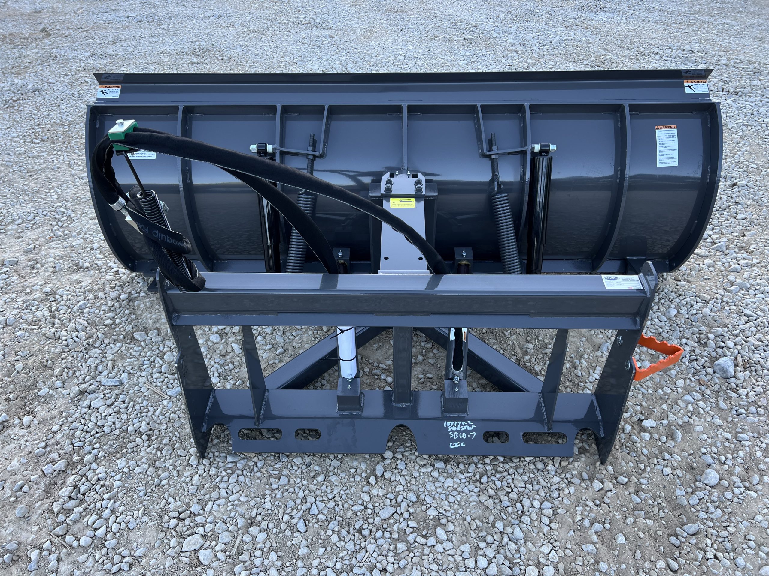 84" Berlon Hydraulic Angle Snow Blade Plow Attachment Fits Skid Steer Quick Attach - Image 6
