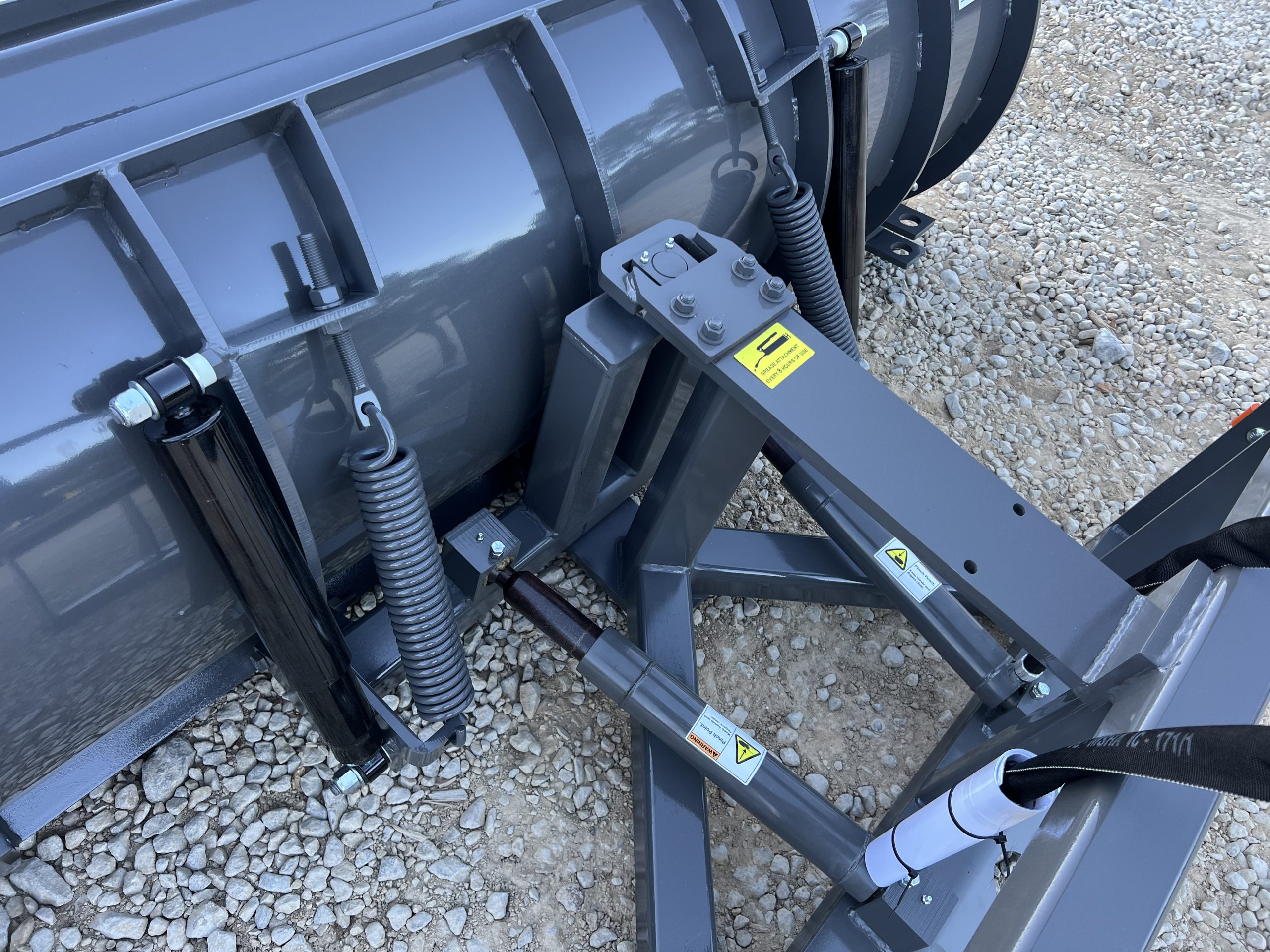 84" Berlon Hydraulic Angle Snow Blade Plow Attachment Fits Skid Steer Quick Attach - Image 10