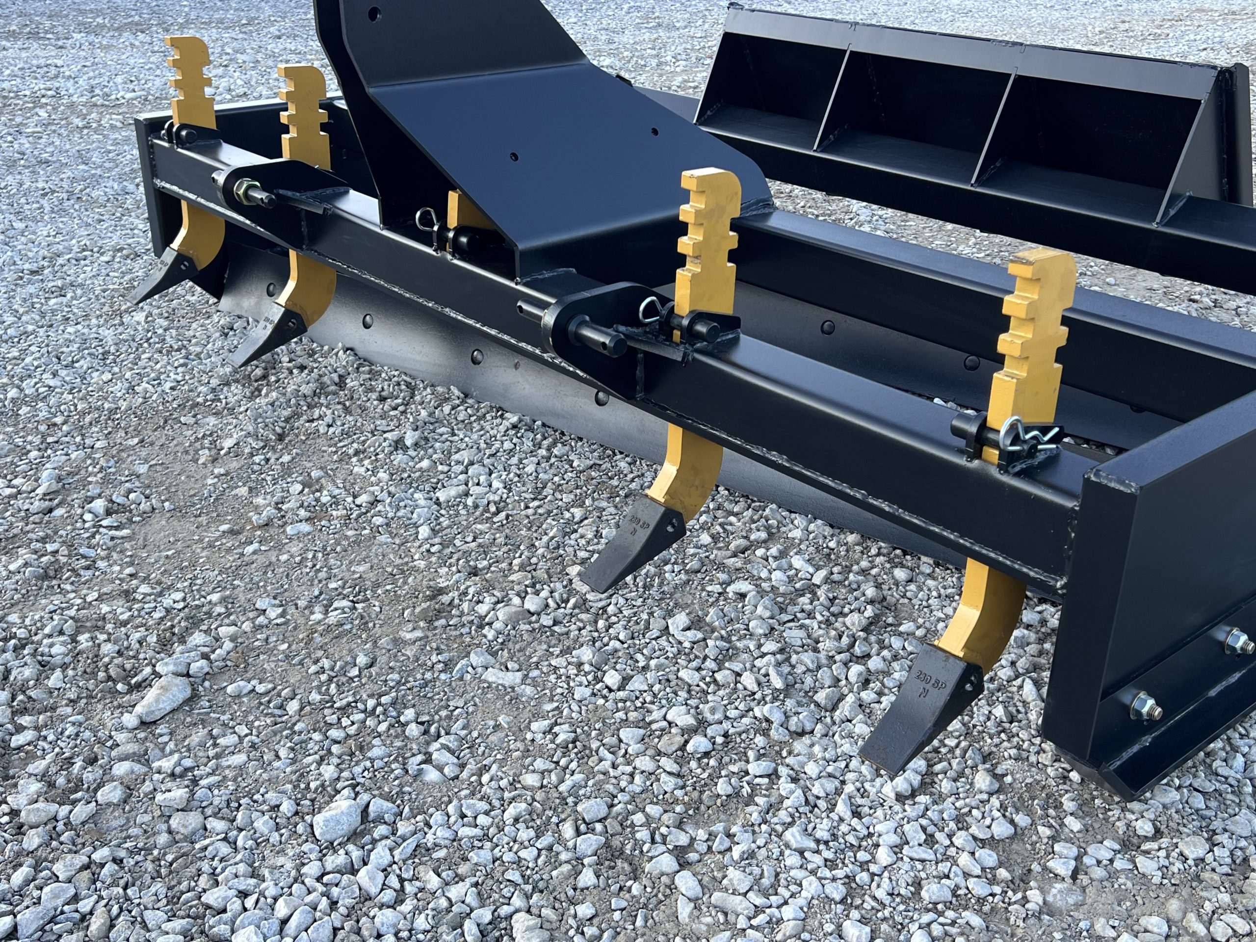 84" Box Scraper Grader Scarifier Attachment Fits Skid Steer & Tractor 3 Point Hitch - Image 9