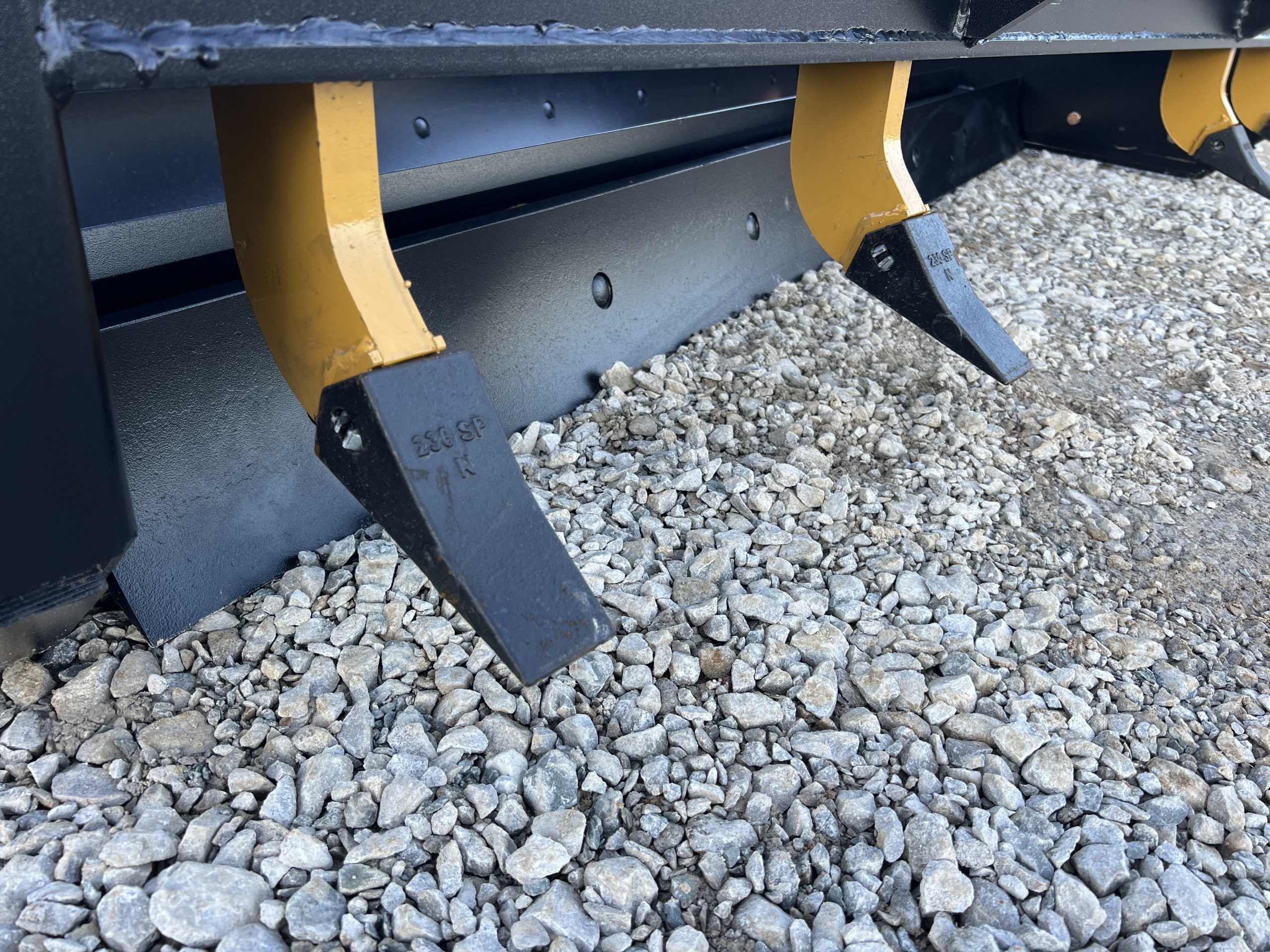 84" Box Scraper Grader Scarifier Attachment Fits Skid Steer & Tractor 3 Point Hitch - Image 15