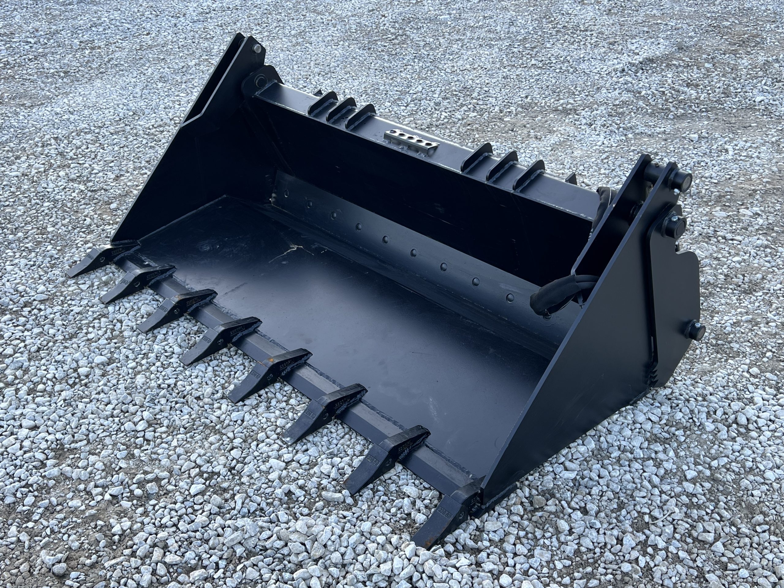 72" Tooth 4-IN-1 Combination Bucket Attachment Fits Skid Steer Quick Attach - Image 3
