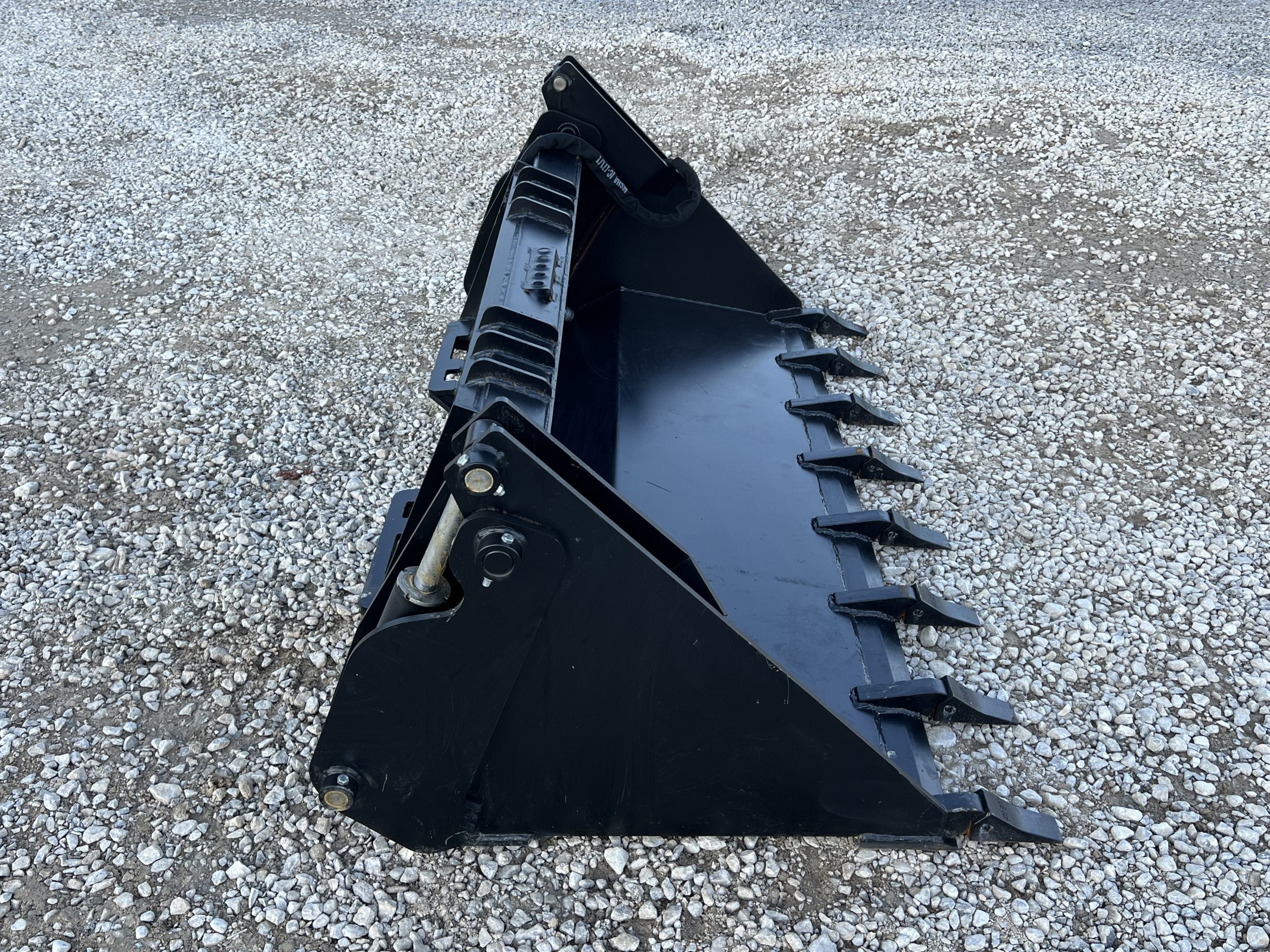72" Tooth 4-IN-1 Combination Bucket Attachment Fits Skid Steer Quick Attach - Image 4