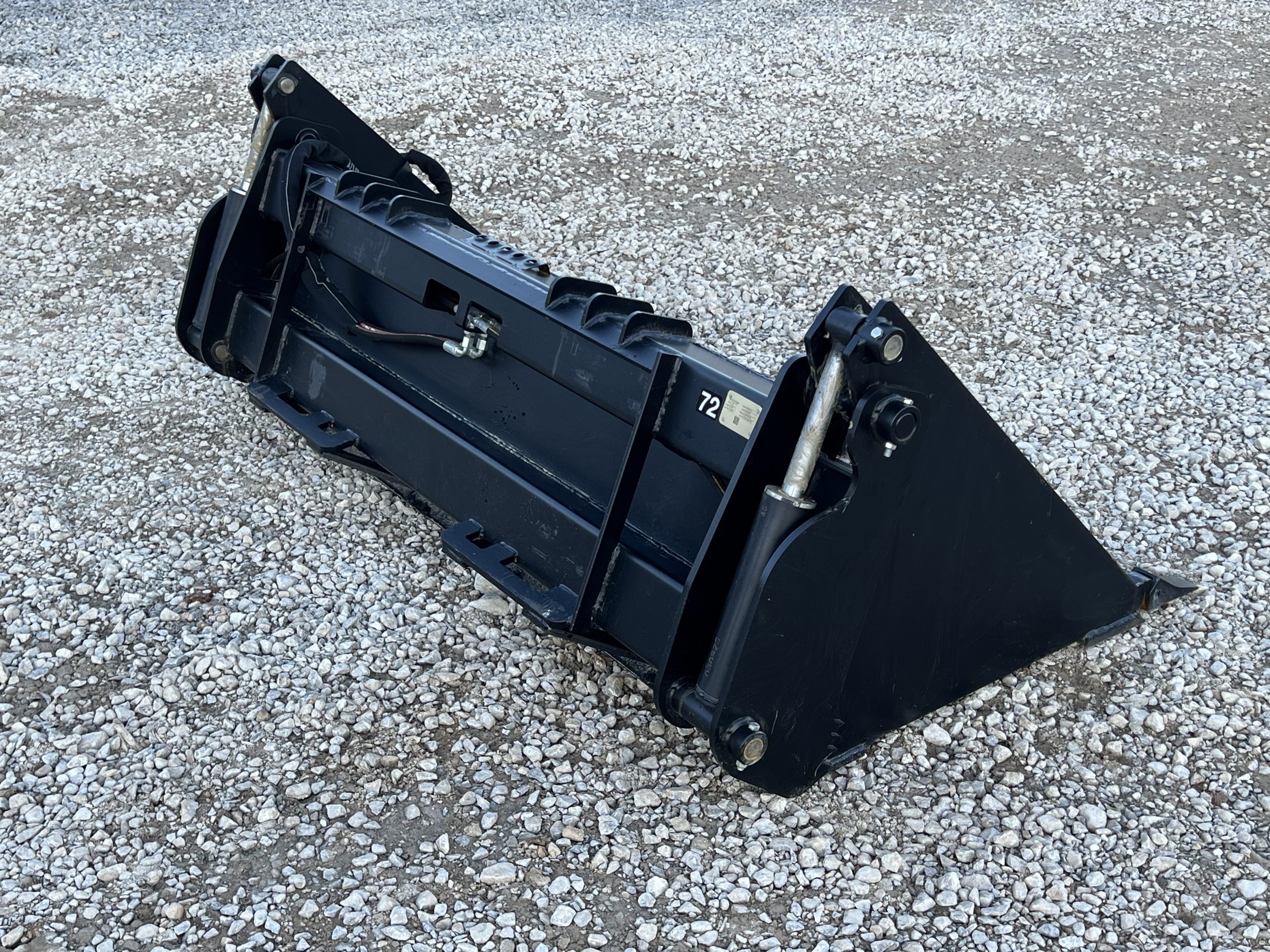 72" Tooth 4-IN-1 Combination Bucket Attachment Fits Skid Steer Quick Attach - Image 5