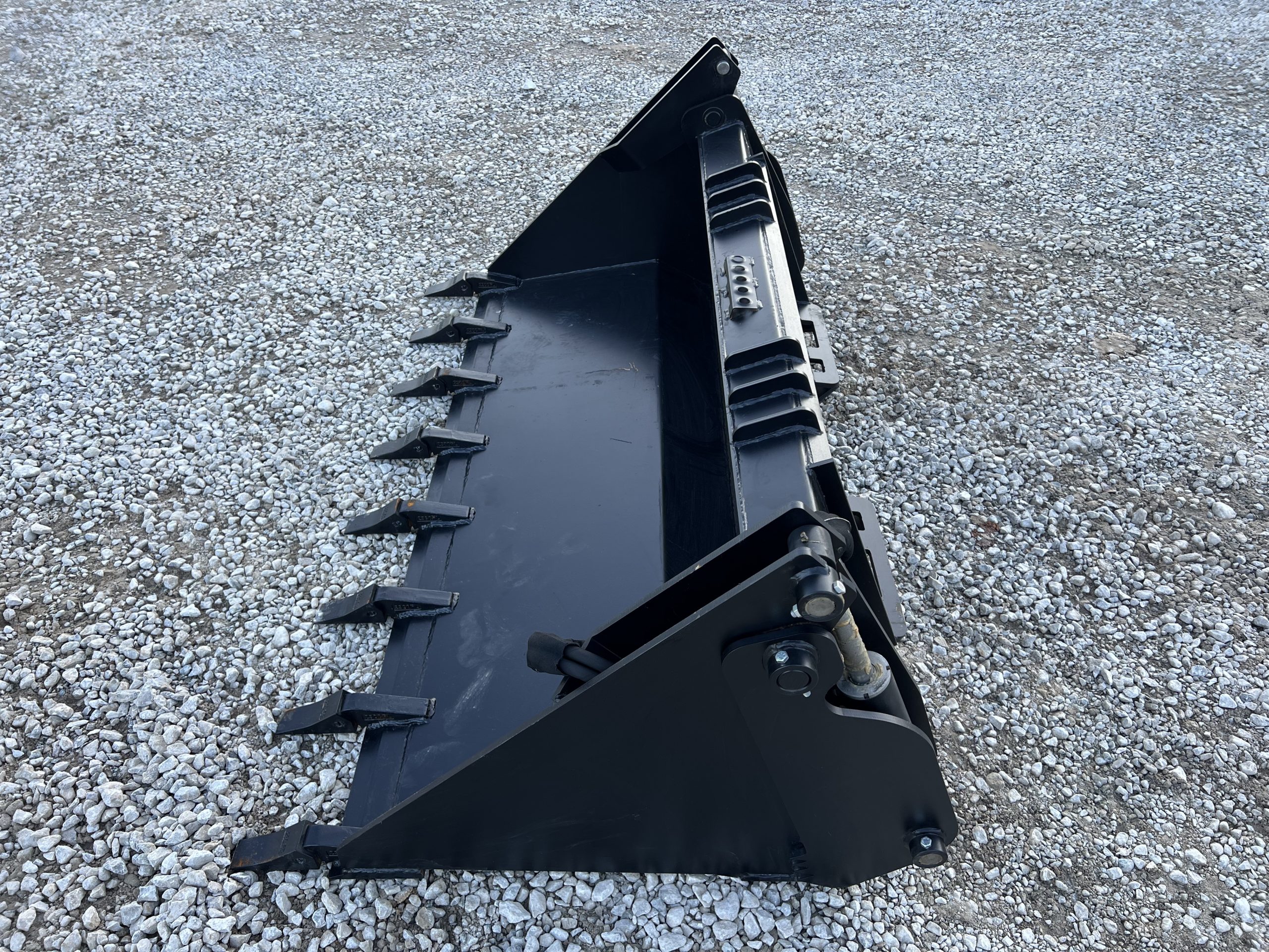 72" Tooth 4-IN-1 Combination Bucket Attachment Fits Skid Steer Quick Attach - Image 8