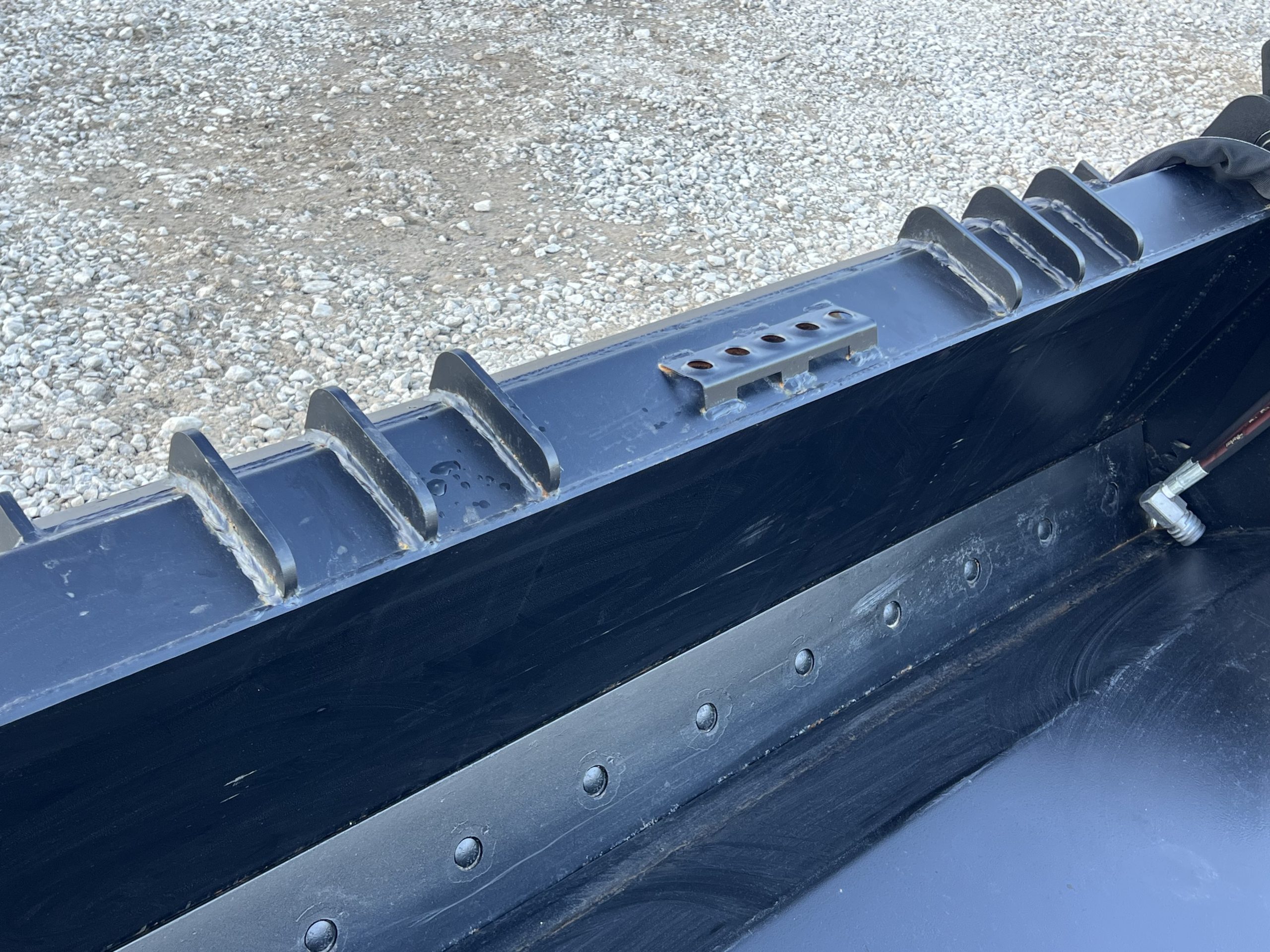 72" Tooth 4-IN-1 Combination Bucket Attachment Fits Skid Steer Quick Attach - Image 10