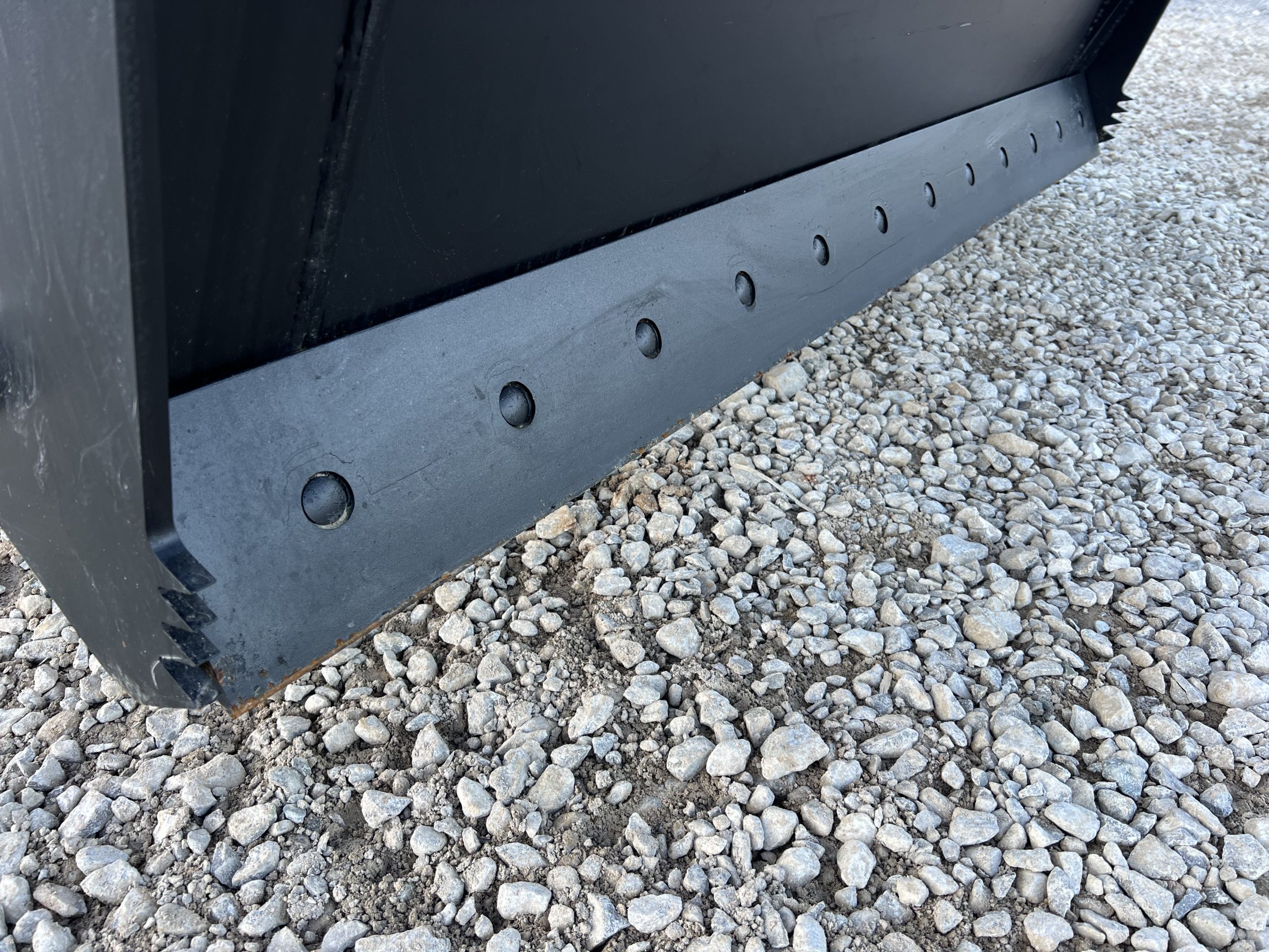 72" Tooth 4-IN-1 Combination Bucket Attachment Fits Skid Steer Quick Attach - Image 13