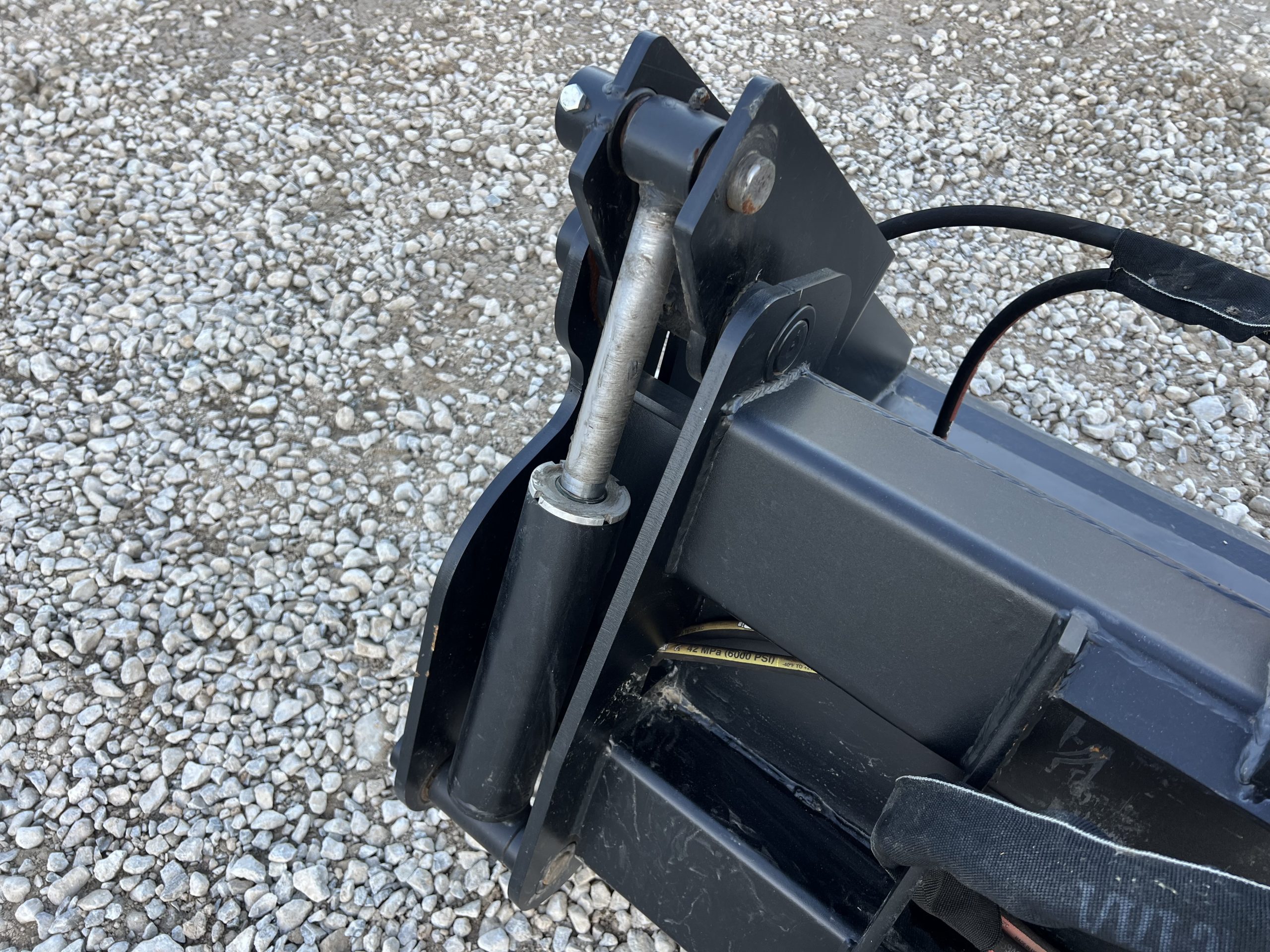 72" Smooth 4-IN-1 Combination Bucket Attachment Fits Skid Steer Quick Attach - Image 11