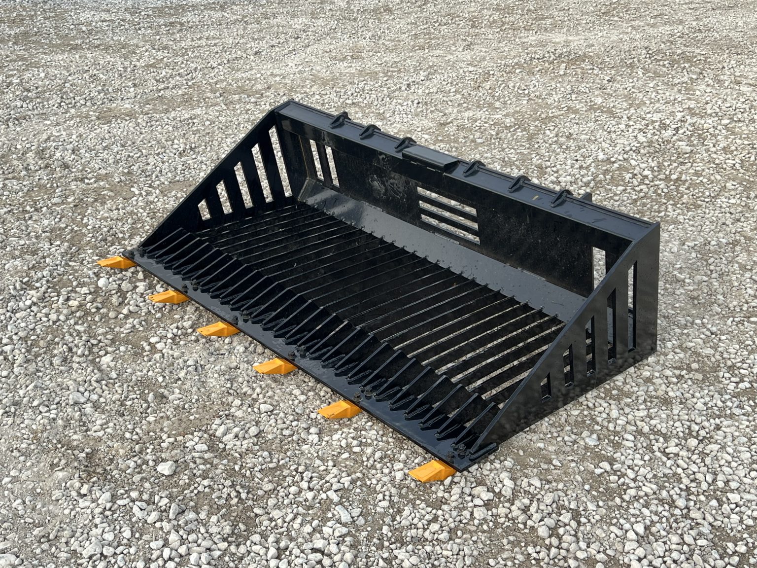 66″ Heavy Duty Rock Skeleton Bucket with Teeth Attachment Fits Skid