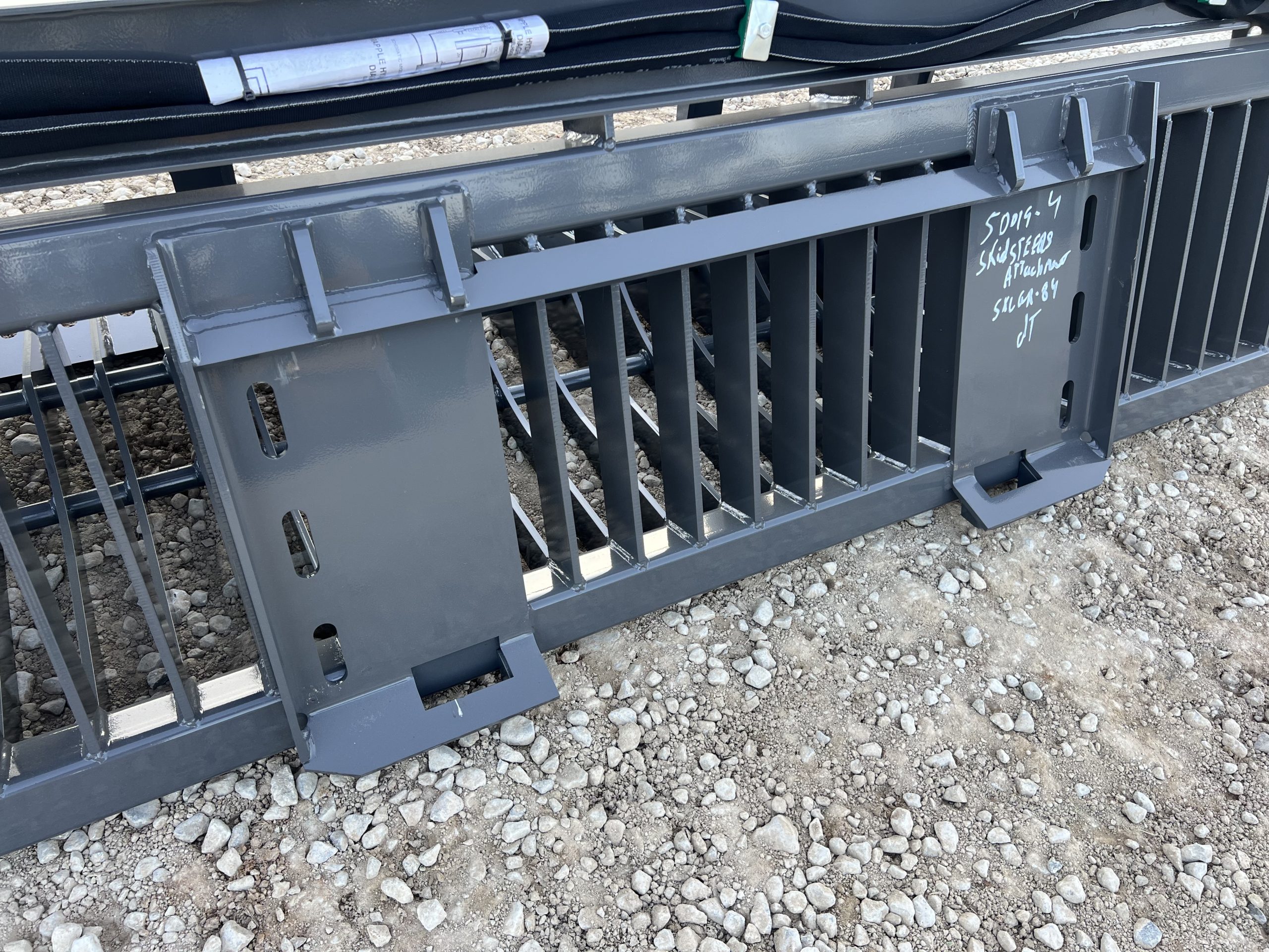 Berlon 84" Skeleton Rock Grapple Attachment Fits Skid Steer Quick Attach - Image 12