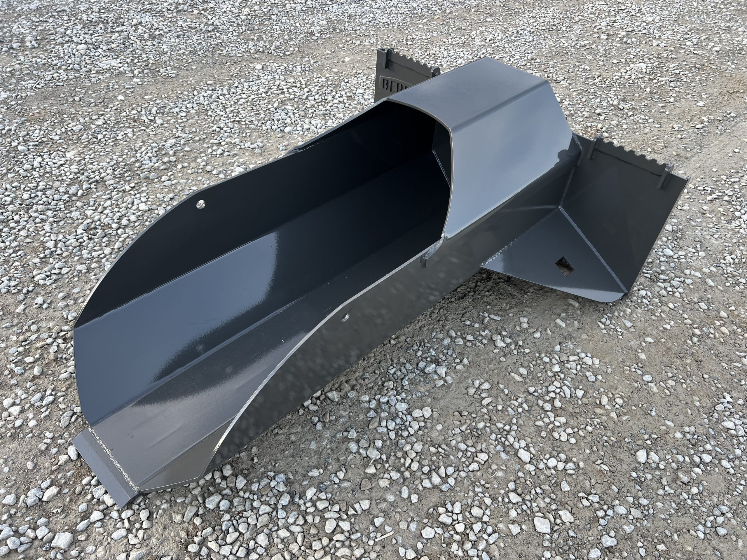 Berlon 60" Gravel Spoon Bucket Attachment Fits Skid Steer Quick Attach - Image 4