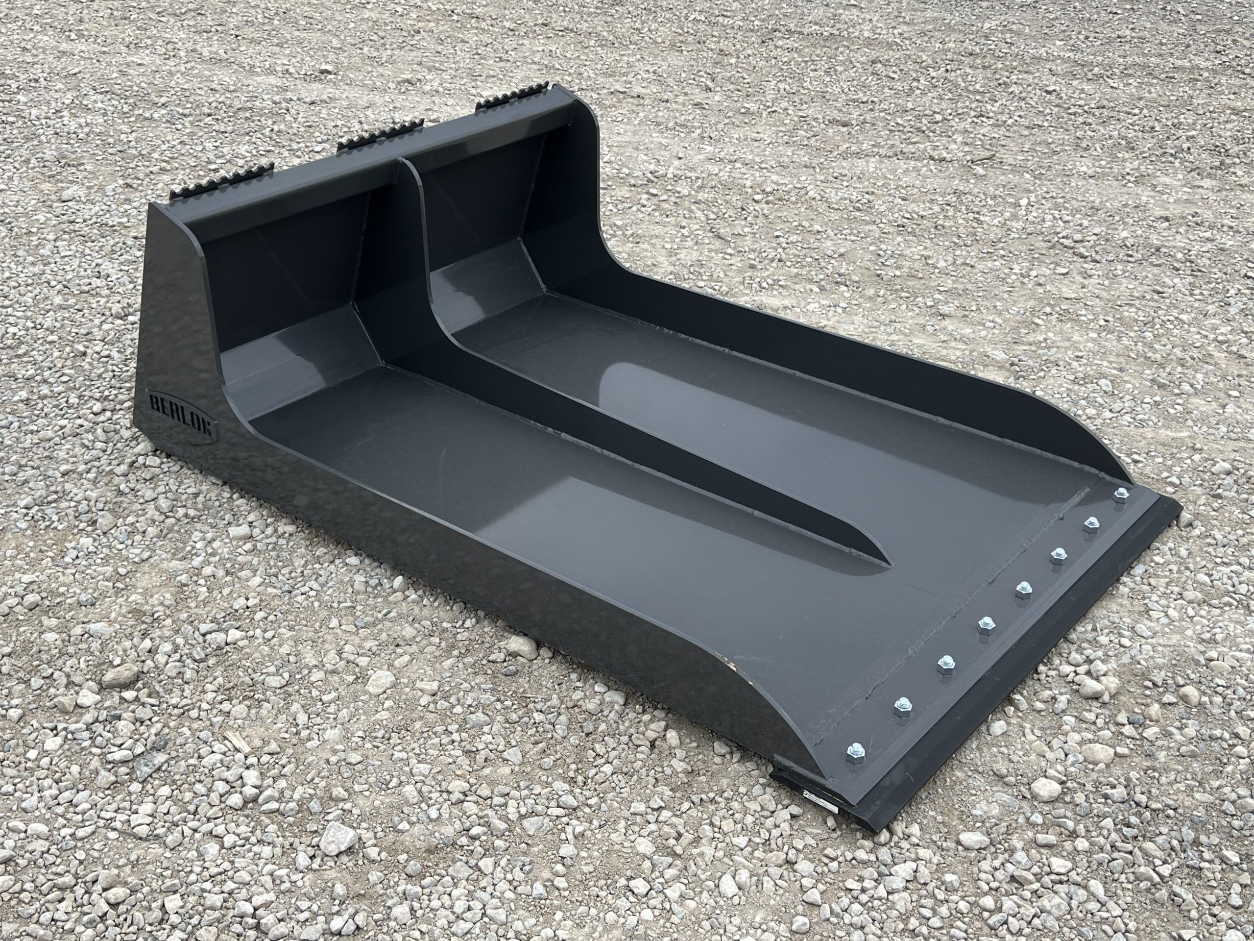Berlon 48" x 72" Material Long Bucket Attachment Conveyor Cleanup Fits Skid Steer - Image 4