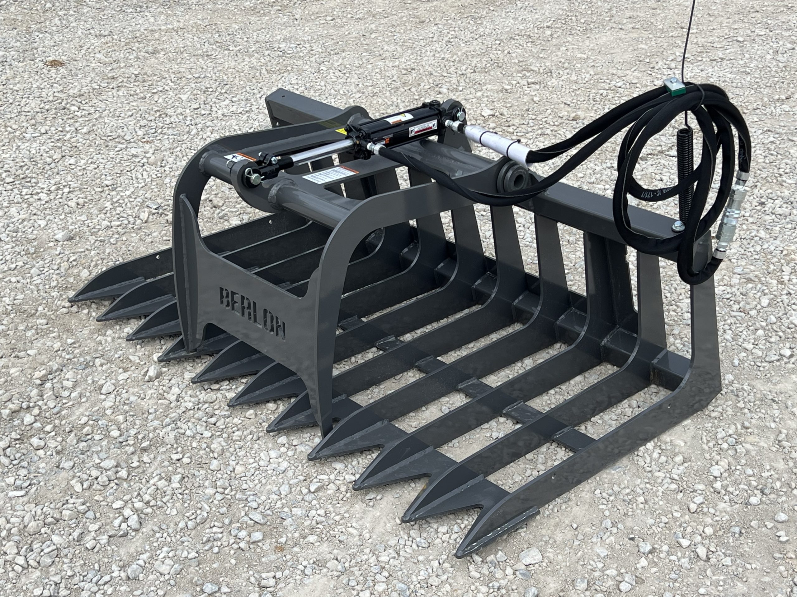 Berlon 66" Compact Tractor Root Brush Grapple Attachment Fits John Deere Loader - Image 2