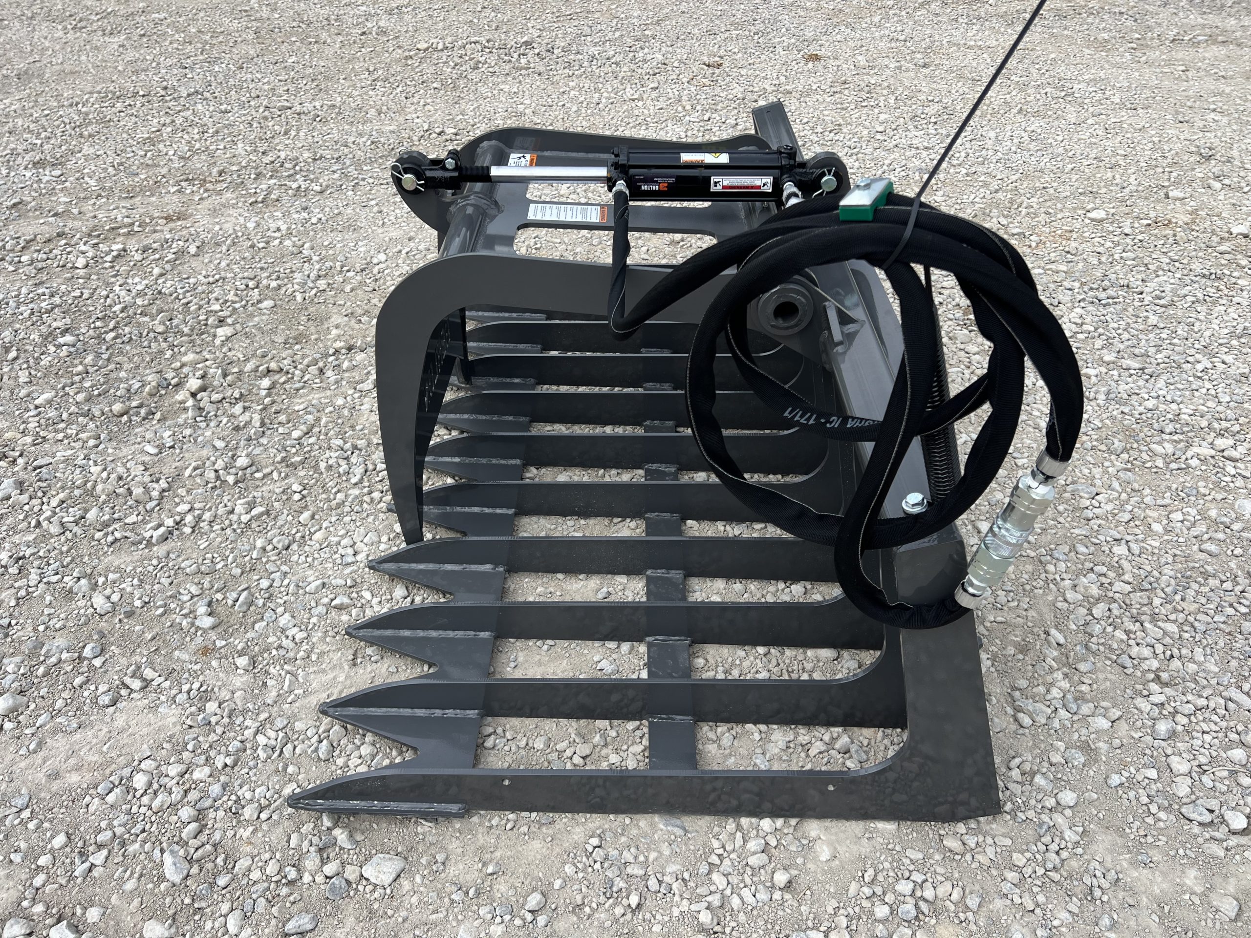 Berlon 66" Compact Tractor Root Brush Grapple Attachment Fits John Deere Loader - Image 9