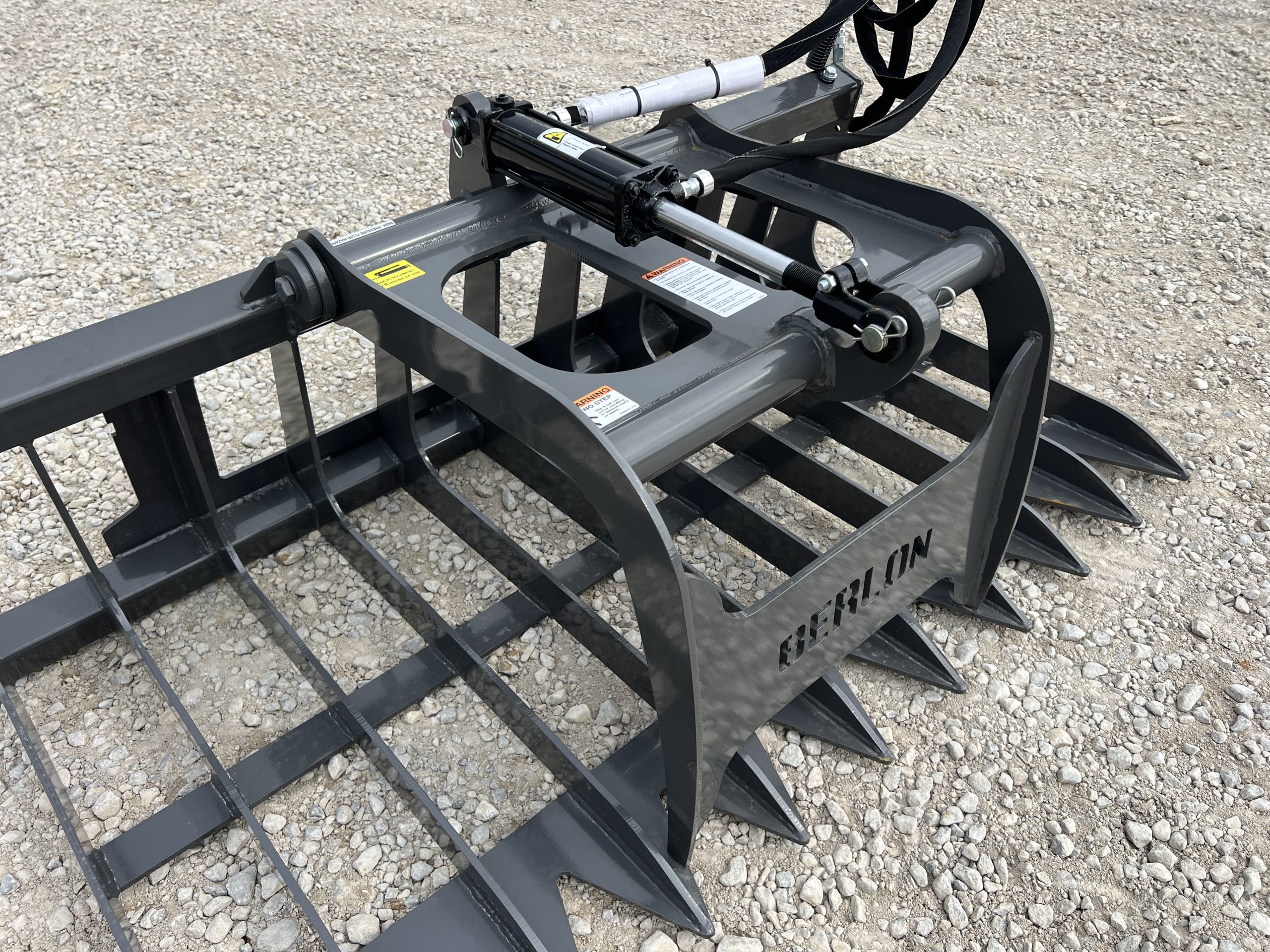 Berlon 66" Compact Tractor Root Brush Grapple Attachment Fits John Deere Loader - Image 11