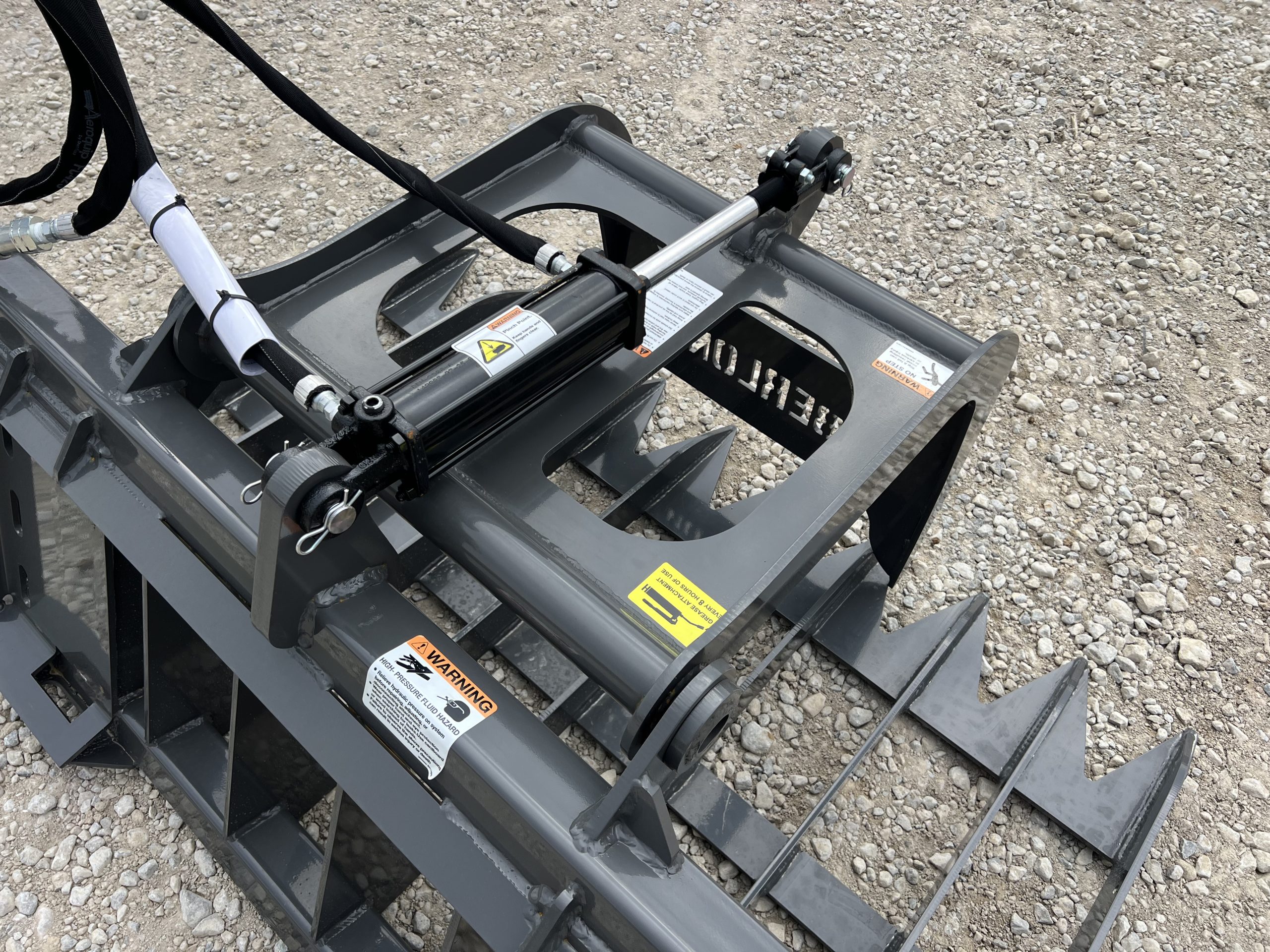 Berlon 60" Root Brush Grapple Attachment Fits Skid Steer Compact Tractor Loader - Image 12