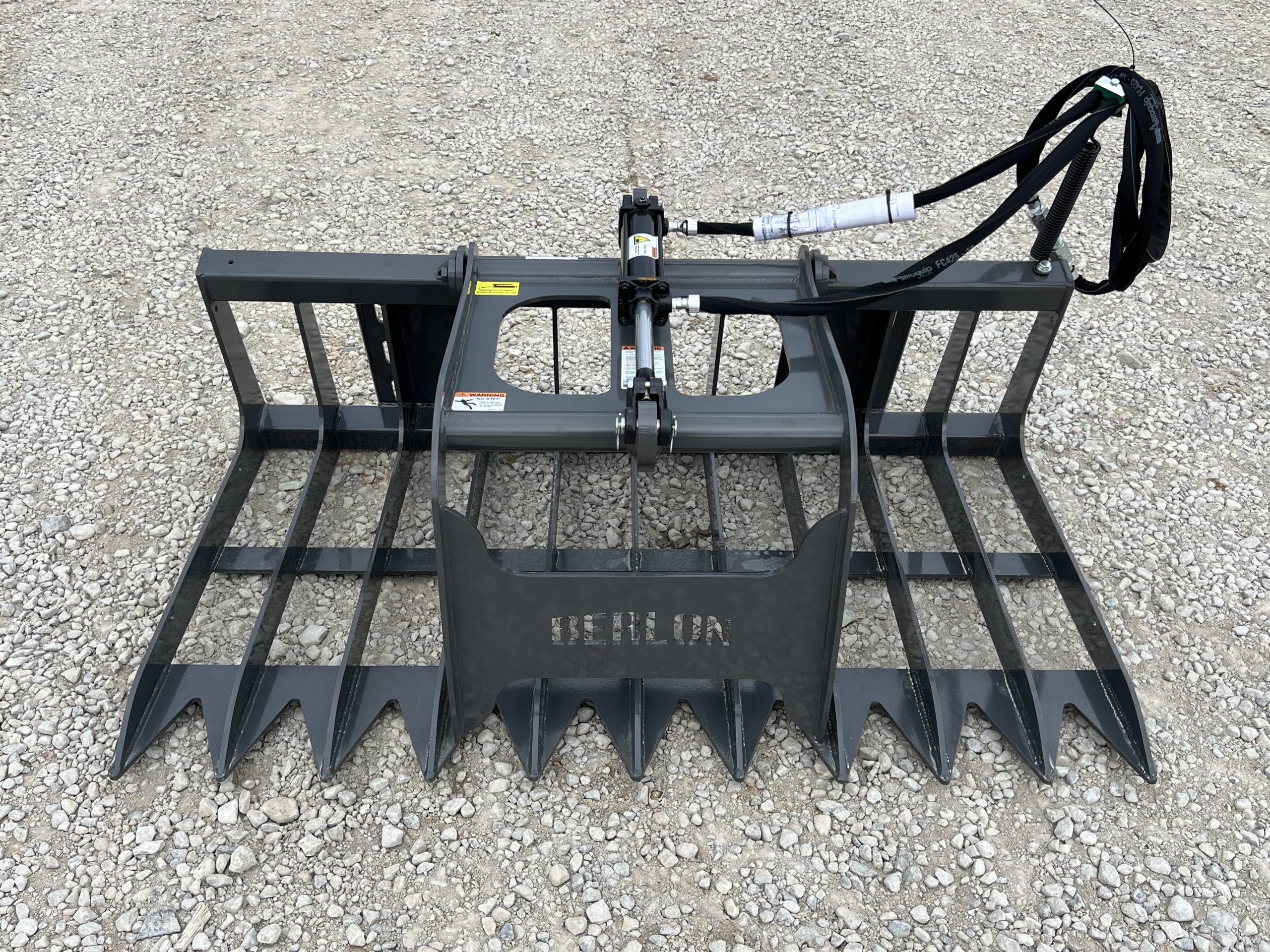 Berlon 66" Root Brush Grapple Attachment Fits Skid Steer Compact Tractor Loader - Image 3