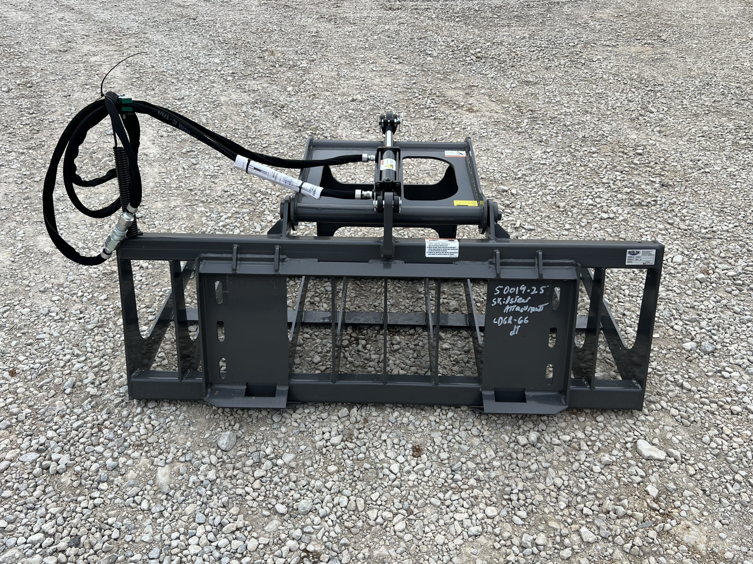 Berlon 66" Root Brush Grapple Attachment Fits Skid Steer Compact Tractor Loader - Image 7