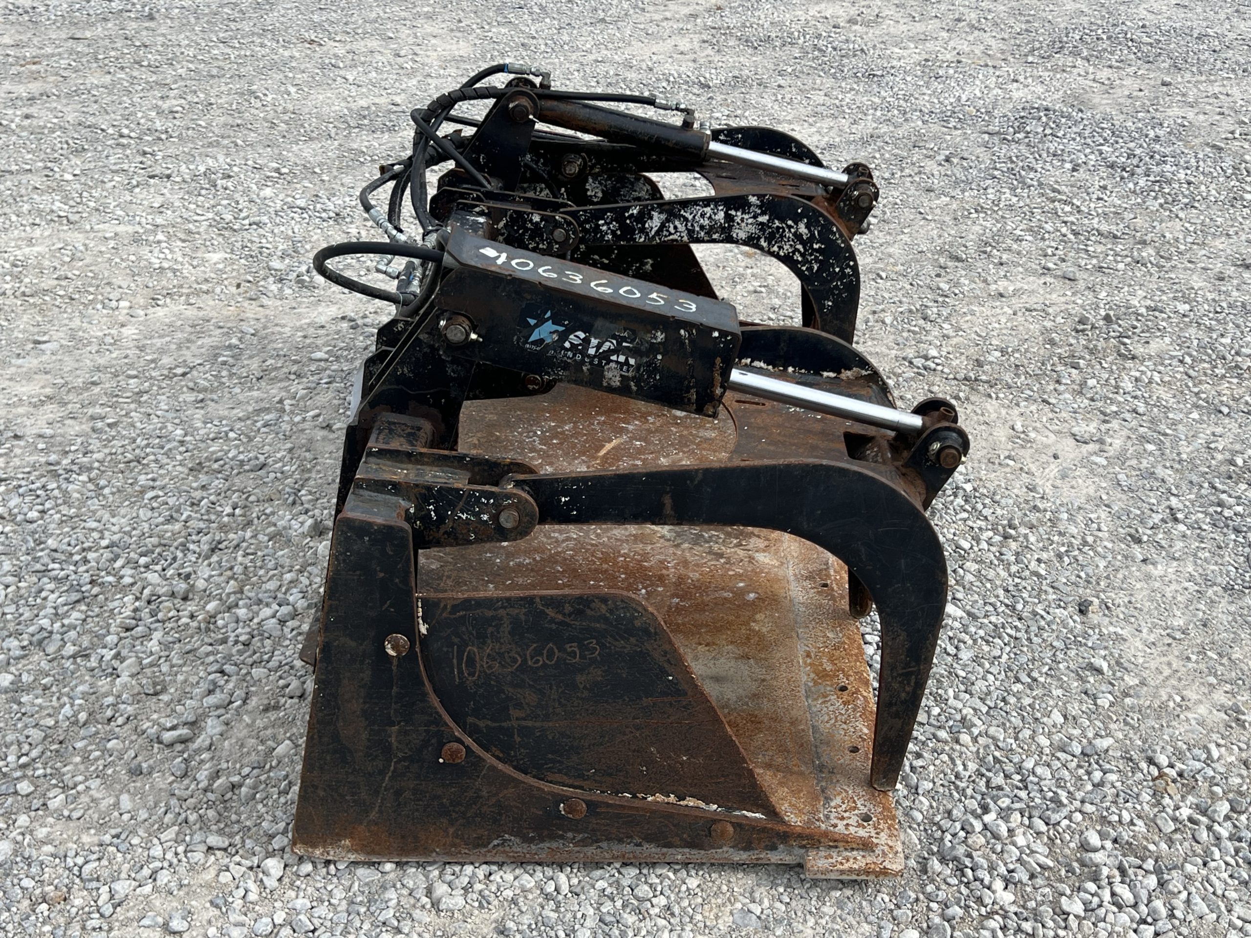 2022 Star 72" Heavy Duty Solid Bottom Grapple Bucket Fits Skid Steer 175-72 USA - Image 4