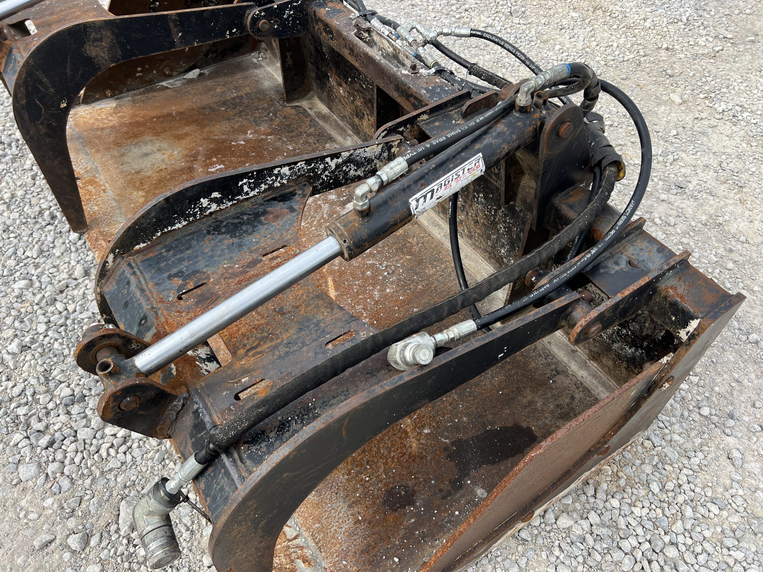 2022 Star 72" Heavy Duty Solid Bottom Grapple Bucket Fits Skid Steer 175-72 USA - Image 10