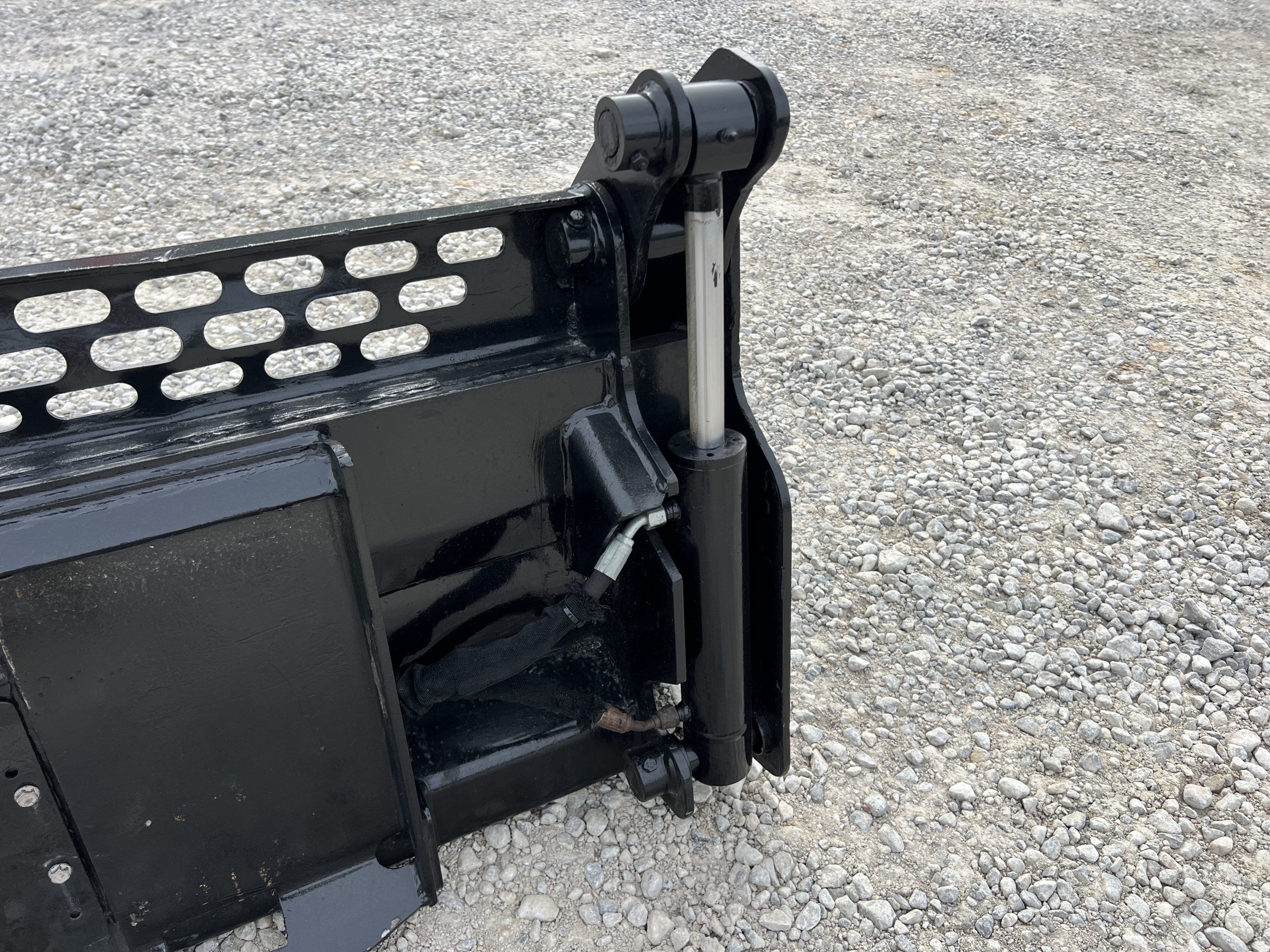 CAT 72" 4-IN-1 Combination Smooth Bucket Attachment Fits Skid Steer Quick Attach - Image 12