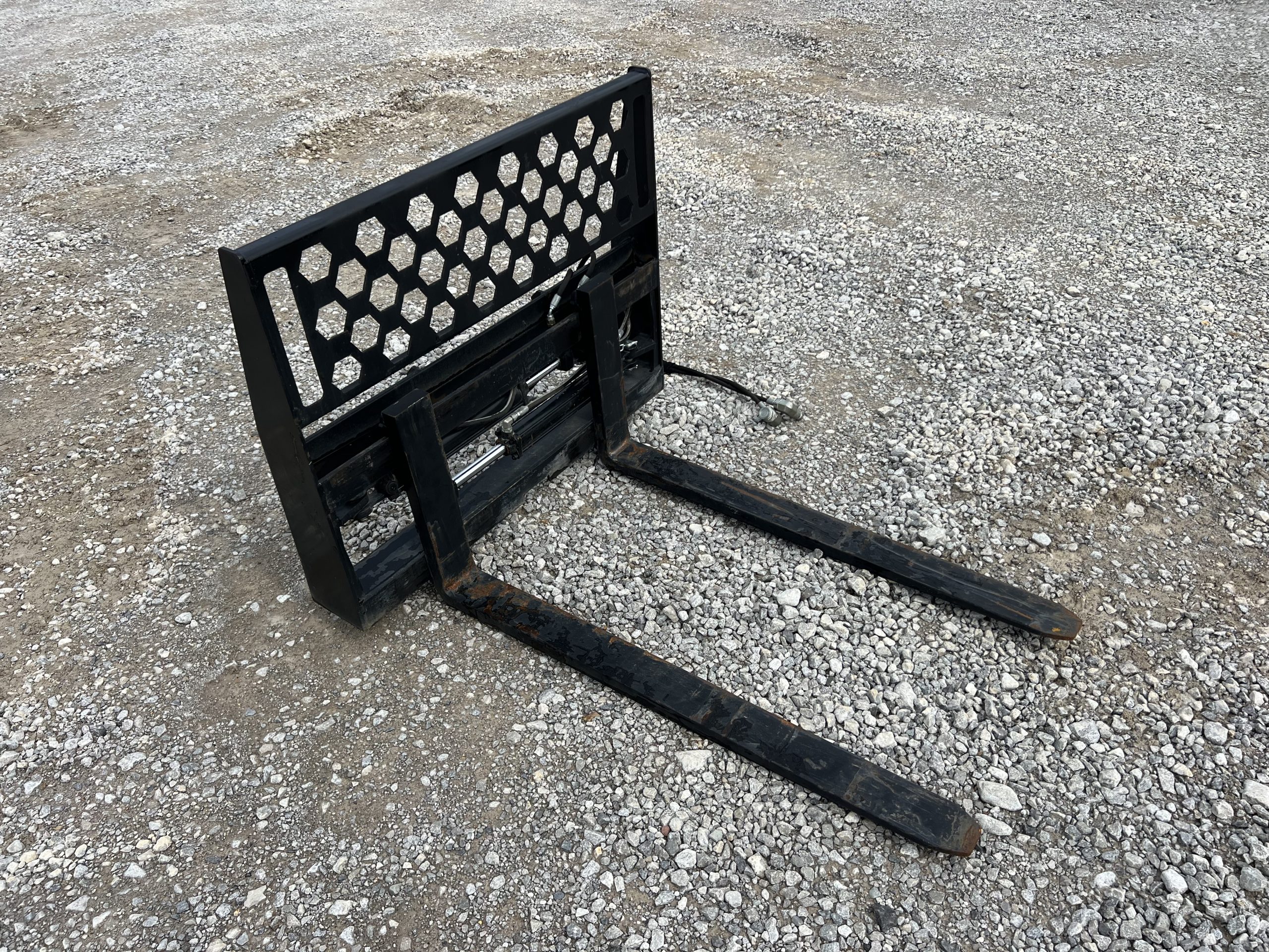 48" Hydraulic Pallet Forks Fork Positioner Fits Skid Steer Tractor Quick Attach - Image 3