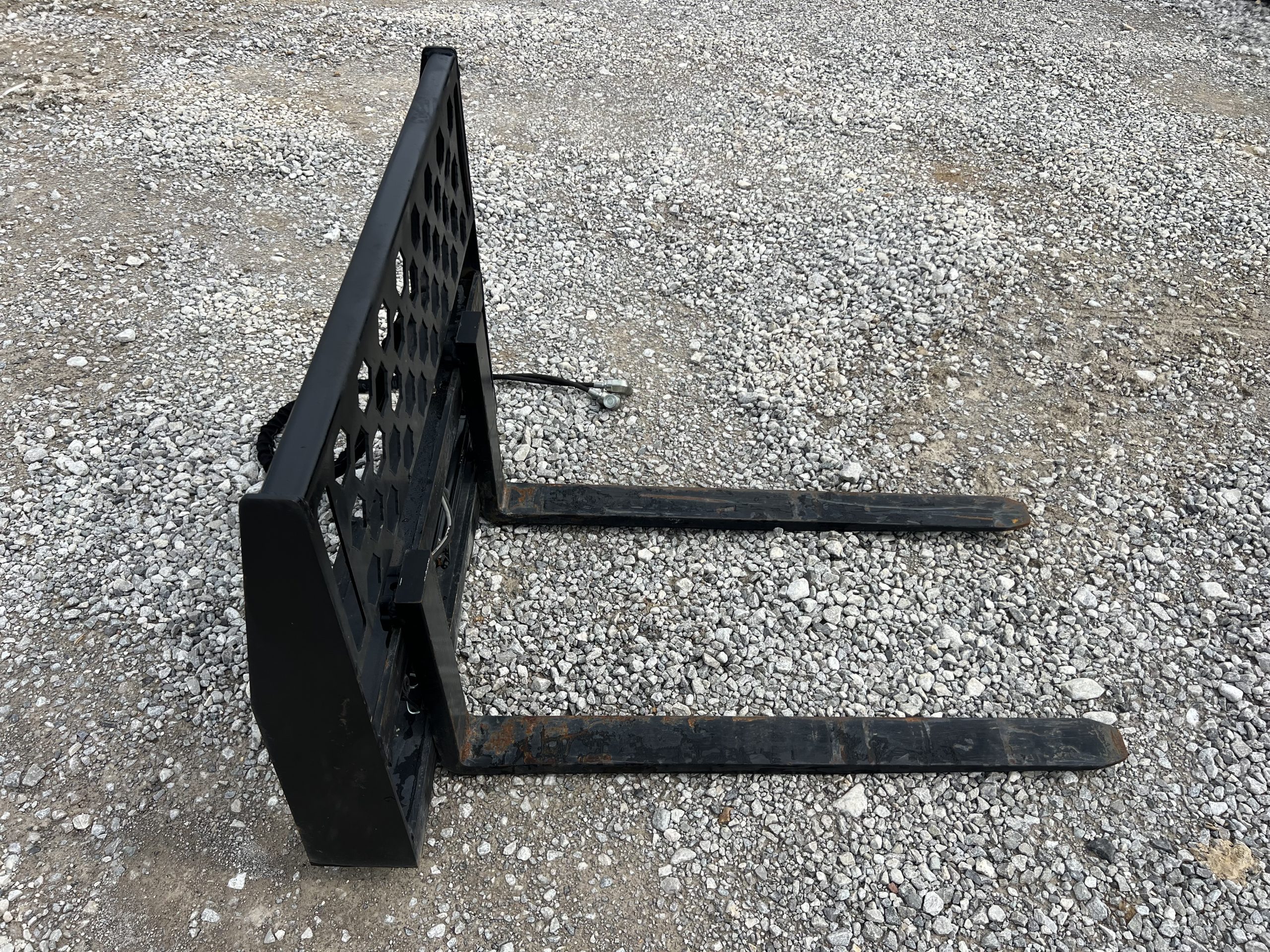 48" Hydraulic Pallet Forks Fork Positioner Fits Skid Steer Tractor Quick Attach - Image 4