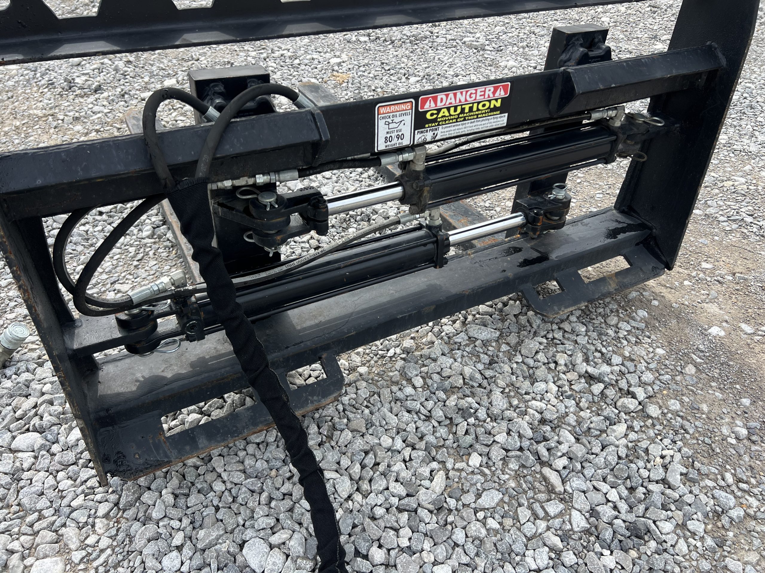 48" Hydraulic Pallet Forks Fork Positioner Fits Skid Steer Tractor Quick Attach - Image 10