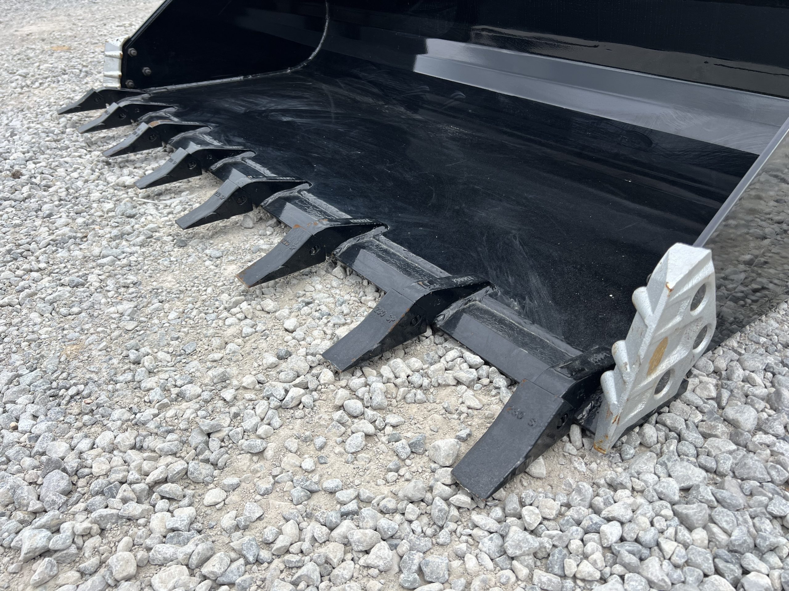 XHD 79" Severe Duty Tooth Bucket with Side Cutters Fits Compact Track Loader - Image 10
