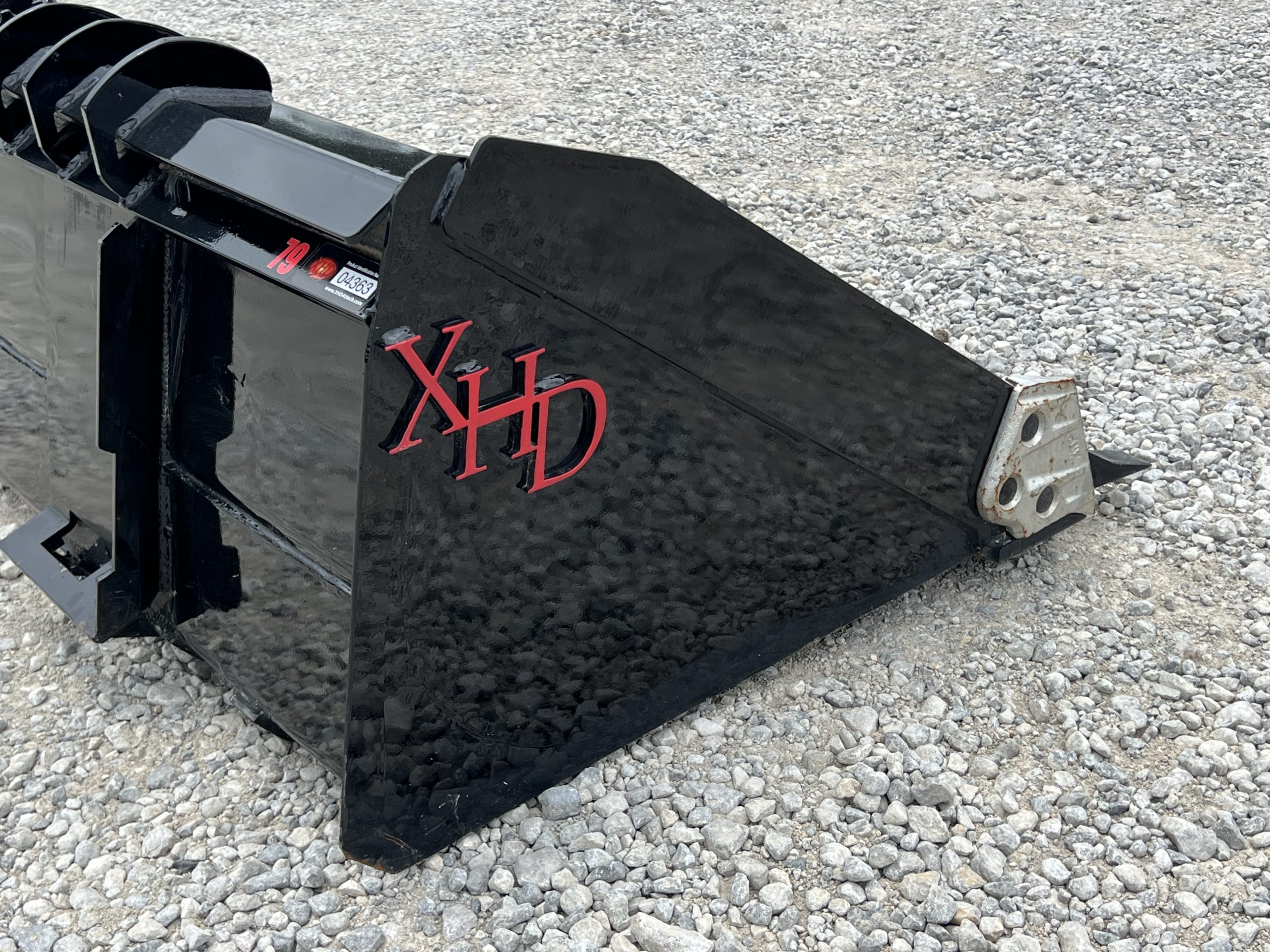 XHD 79" Severe Duty Tooth Bucket with Side Cutters Fits Compact Track Loader - Image 13