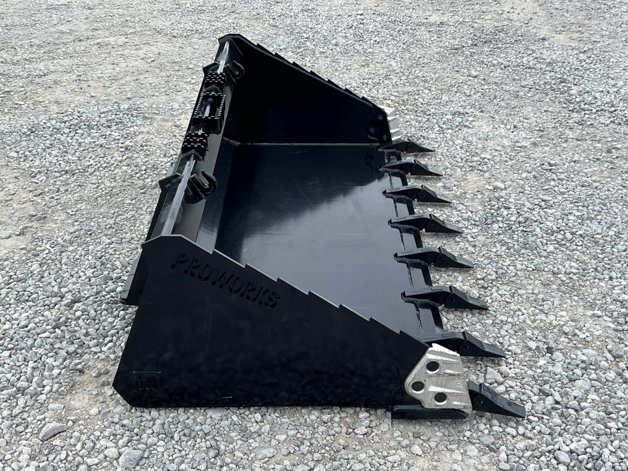 PROWORKS 80" Severe Duty Tooth Bucket Attachment Fits Compact Track Loader - Image 5