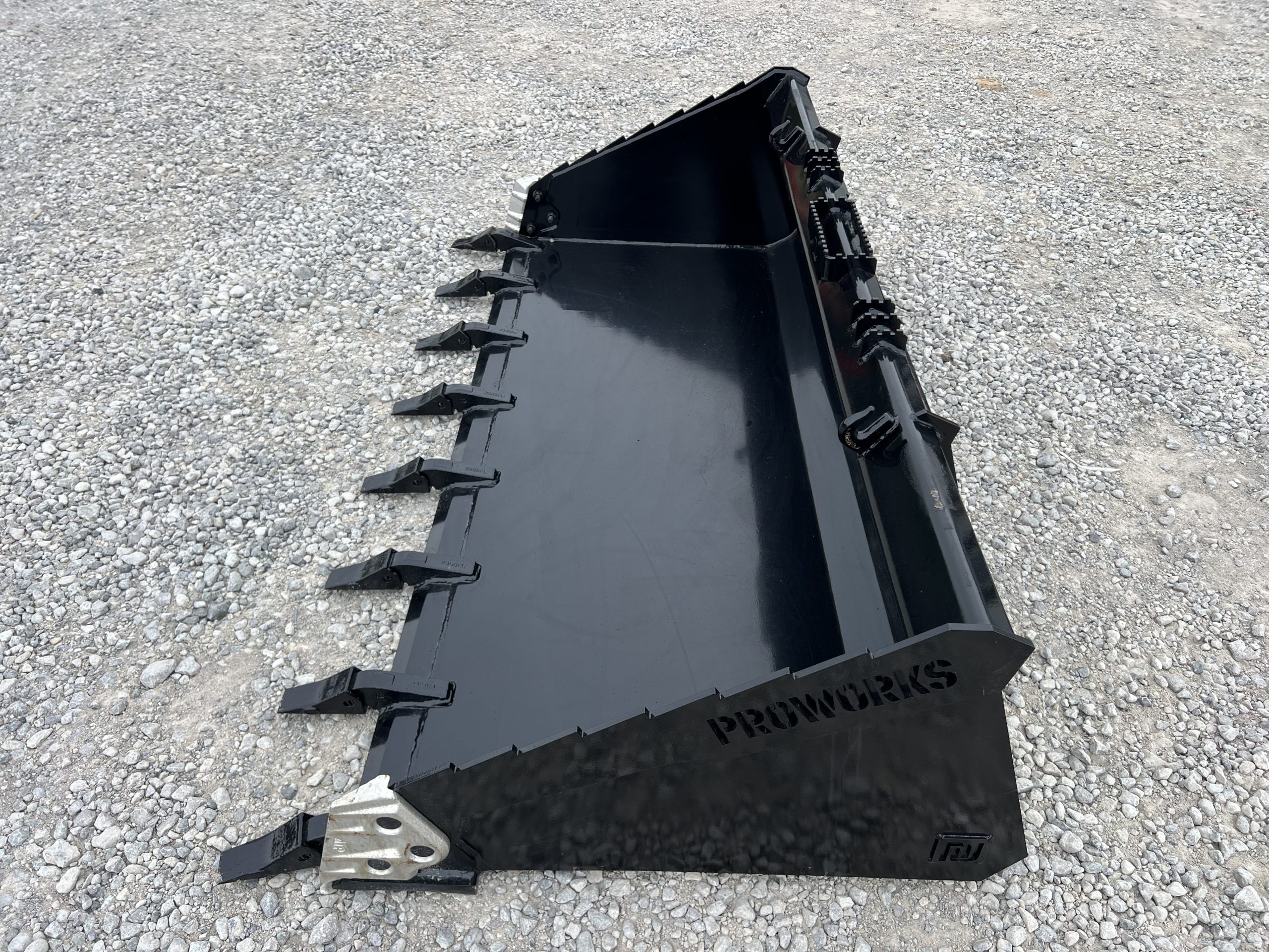 PROWORKS 80" Severe Duty Tooth Bucket Attachment Fits Compact Track Loader - Image 9
