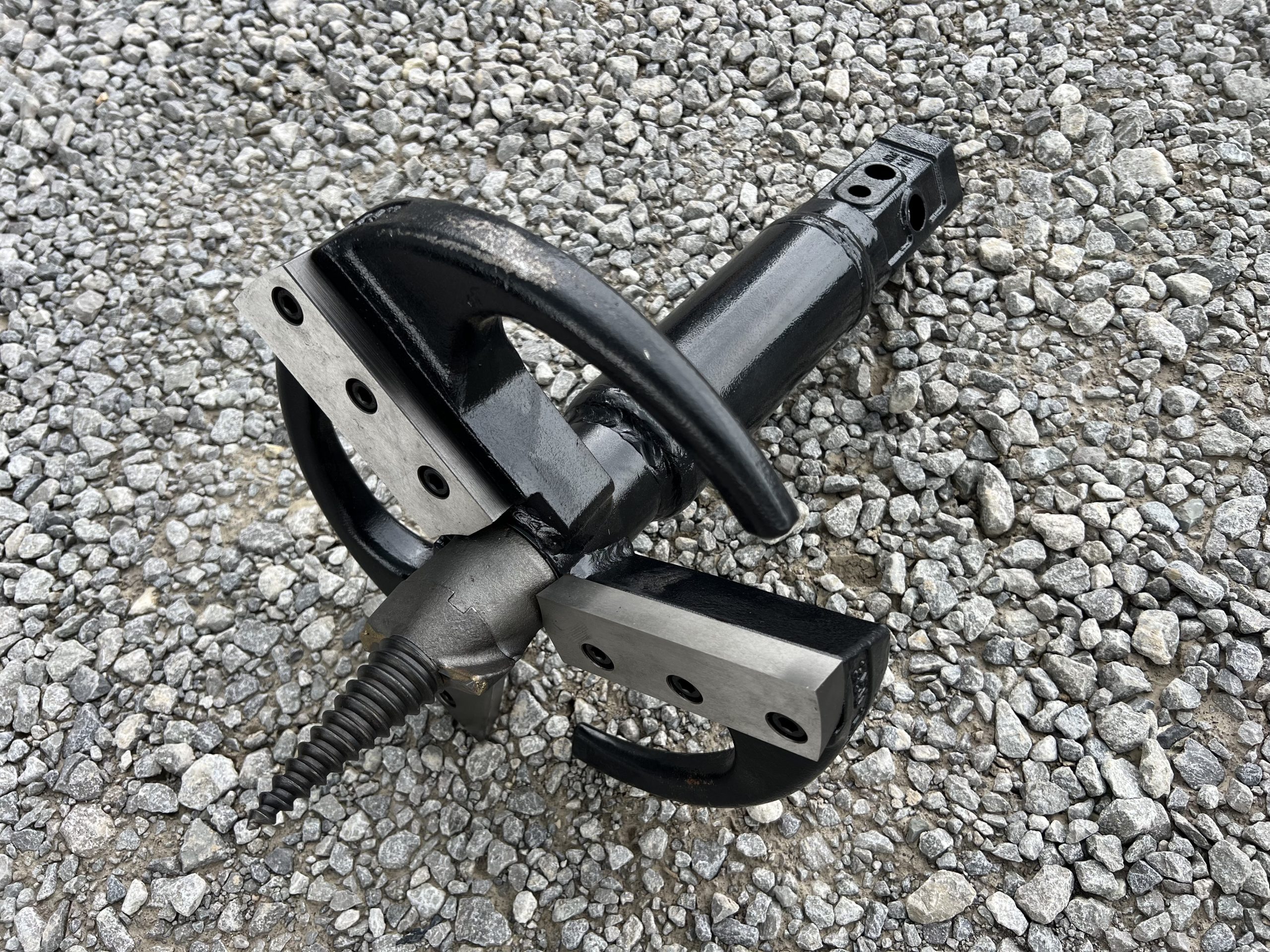 PROWORKS 14" Hex Stump Auger Planer with Steel Cutting Blades and Pilot Bit - Image 3