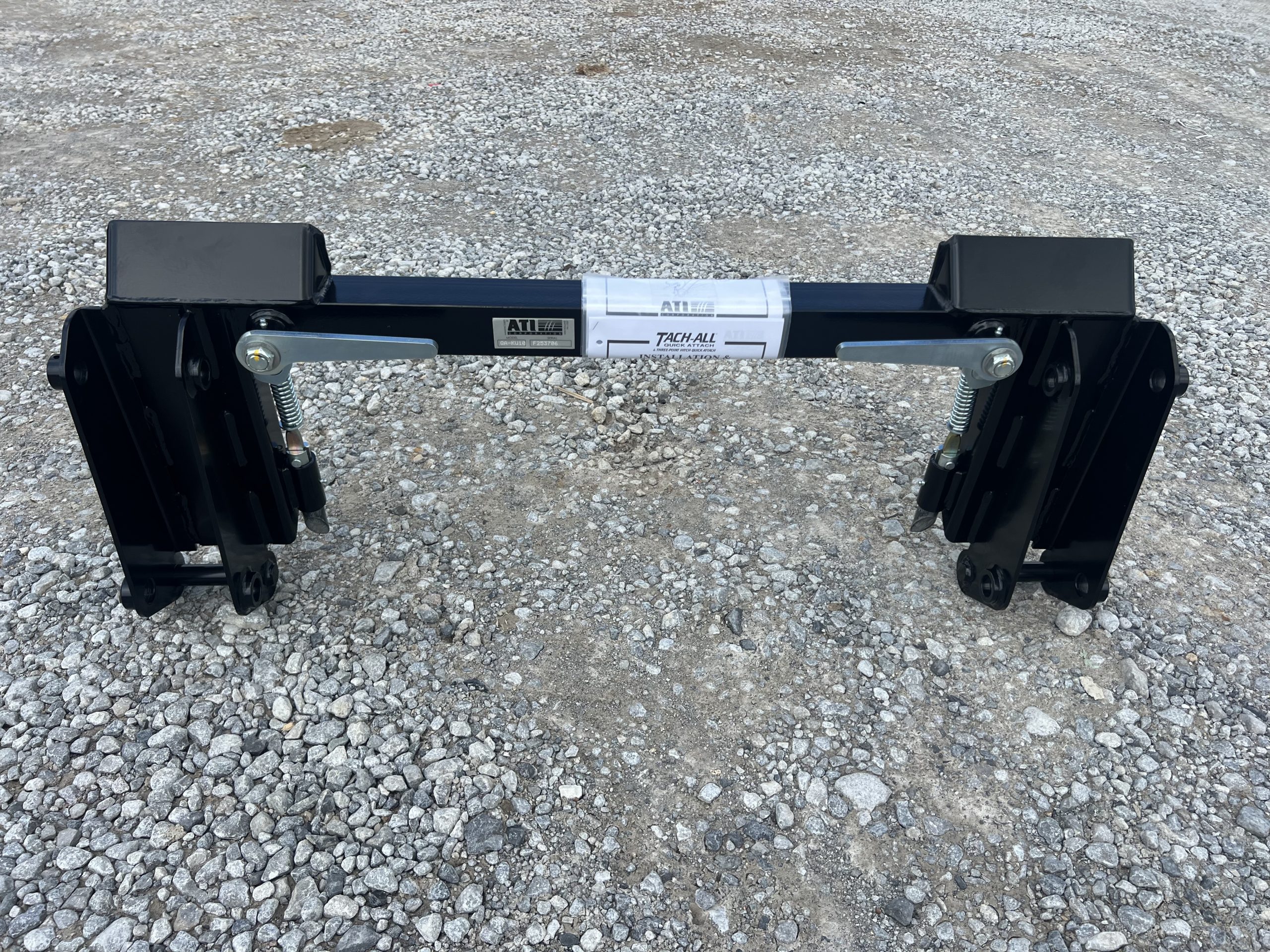 Kubota M1000 M1250 Pin On Tractor Loader To Skid Steer Quick Attach Adapter - Image 3