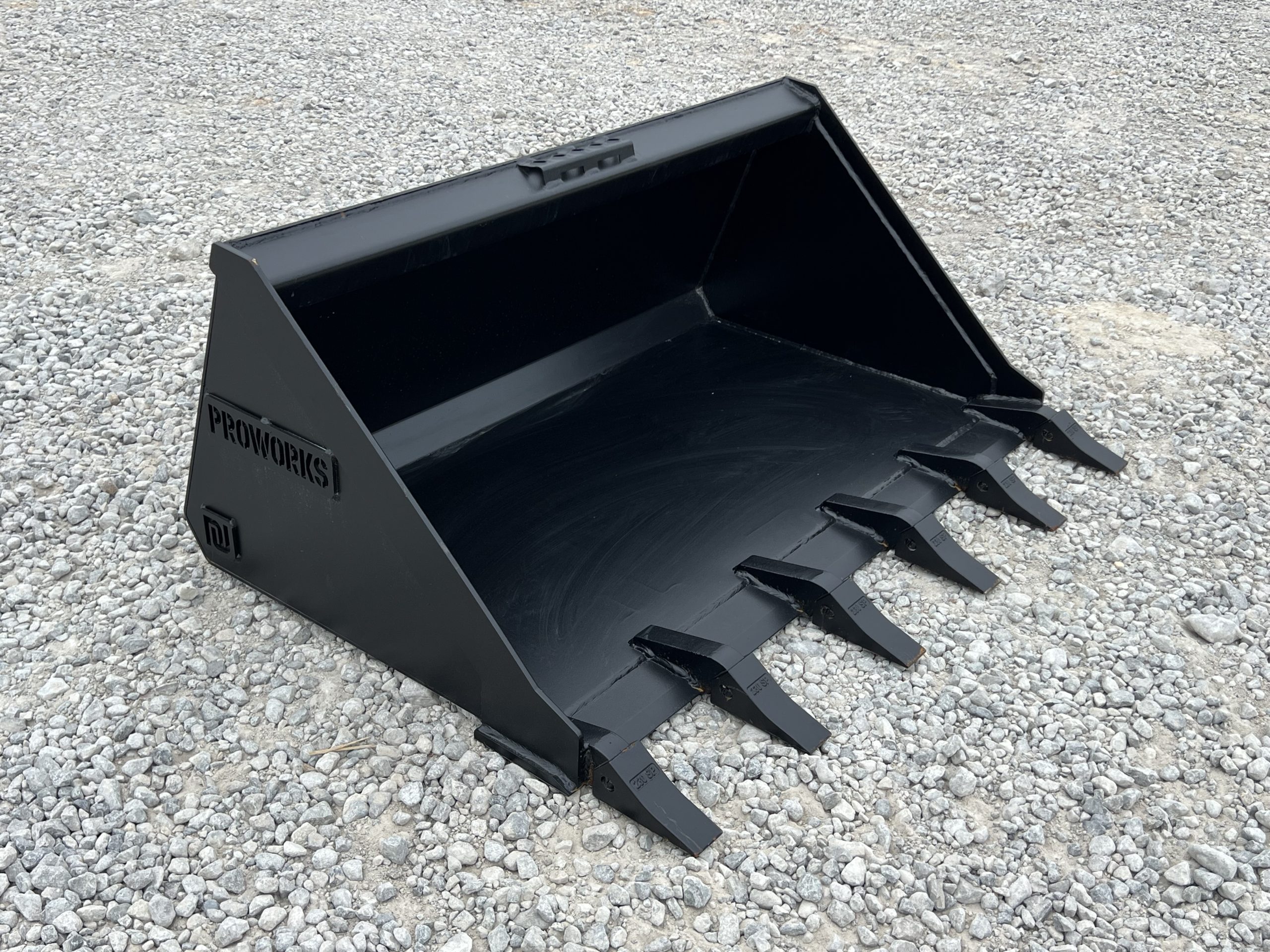 PROWORKS 48" Tooth Dirt Bucket Attachment 20" Tall Fits Mini Universal Skid Steer - Image 4