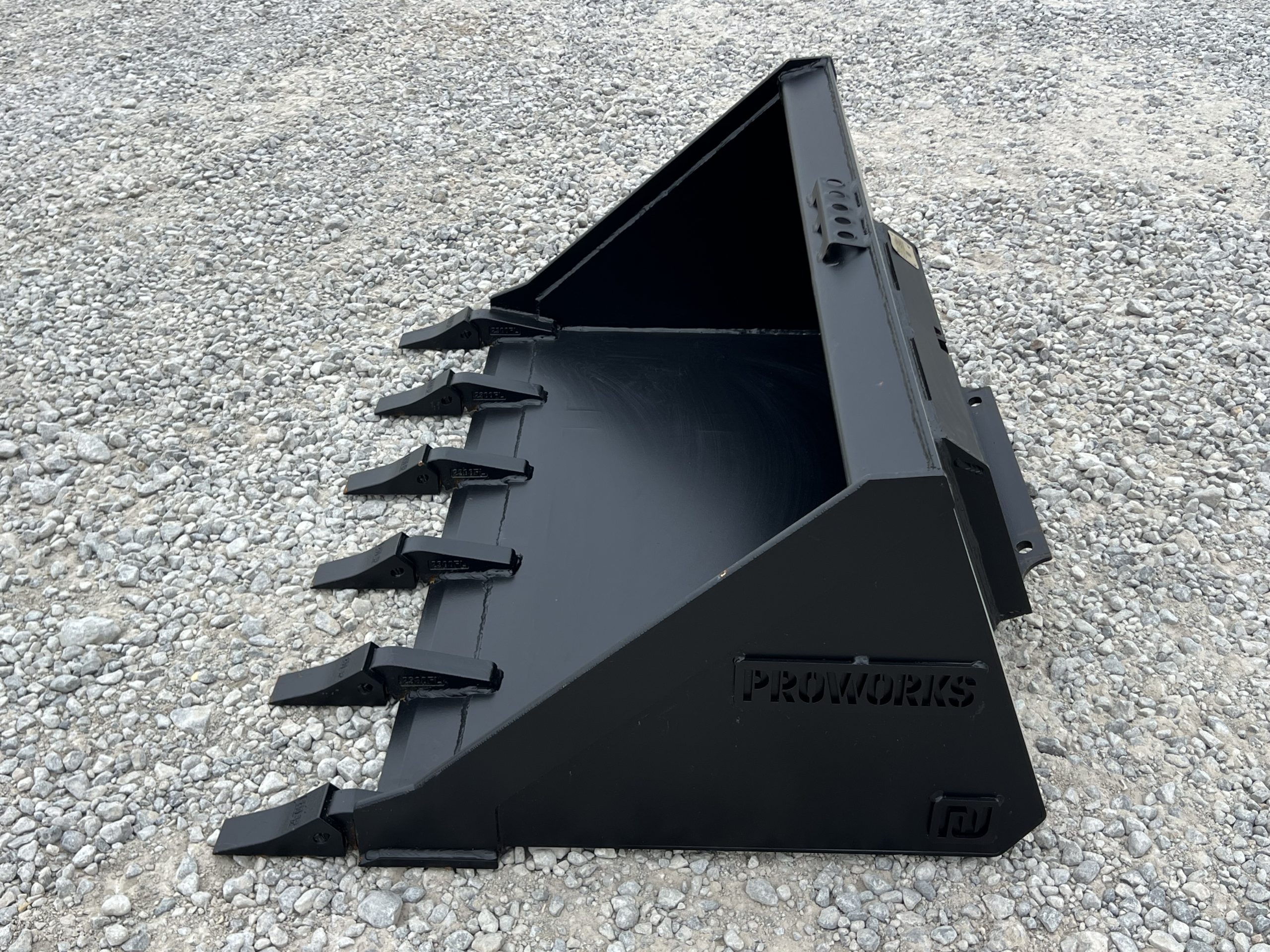 PROWORKS 48" Tooth Dirt Bucket Attachment 20" Tall Fits Mini Universal Skid Steer - Image 9