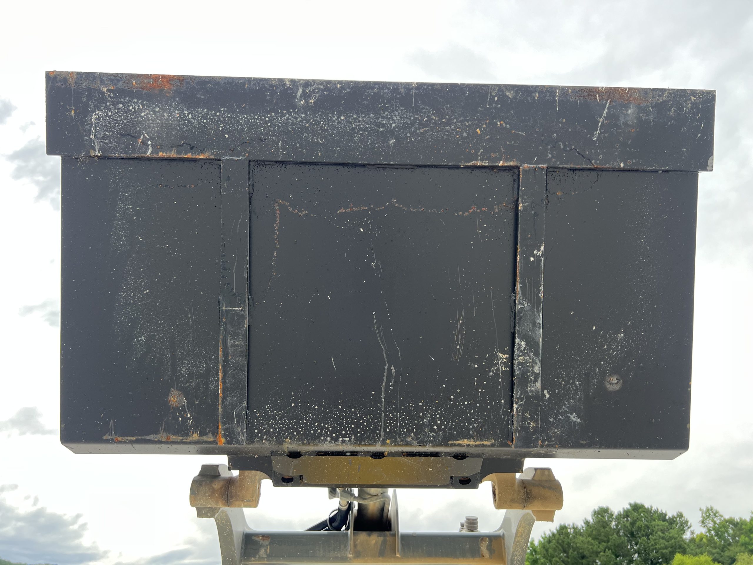 PROWORKS 48″ Smooth Dirt Bucket Attachment 20″ Tall Fits Mini Universal Skid Steer - Image 13